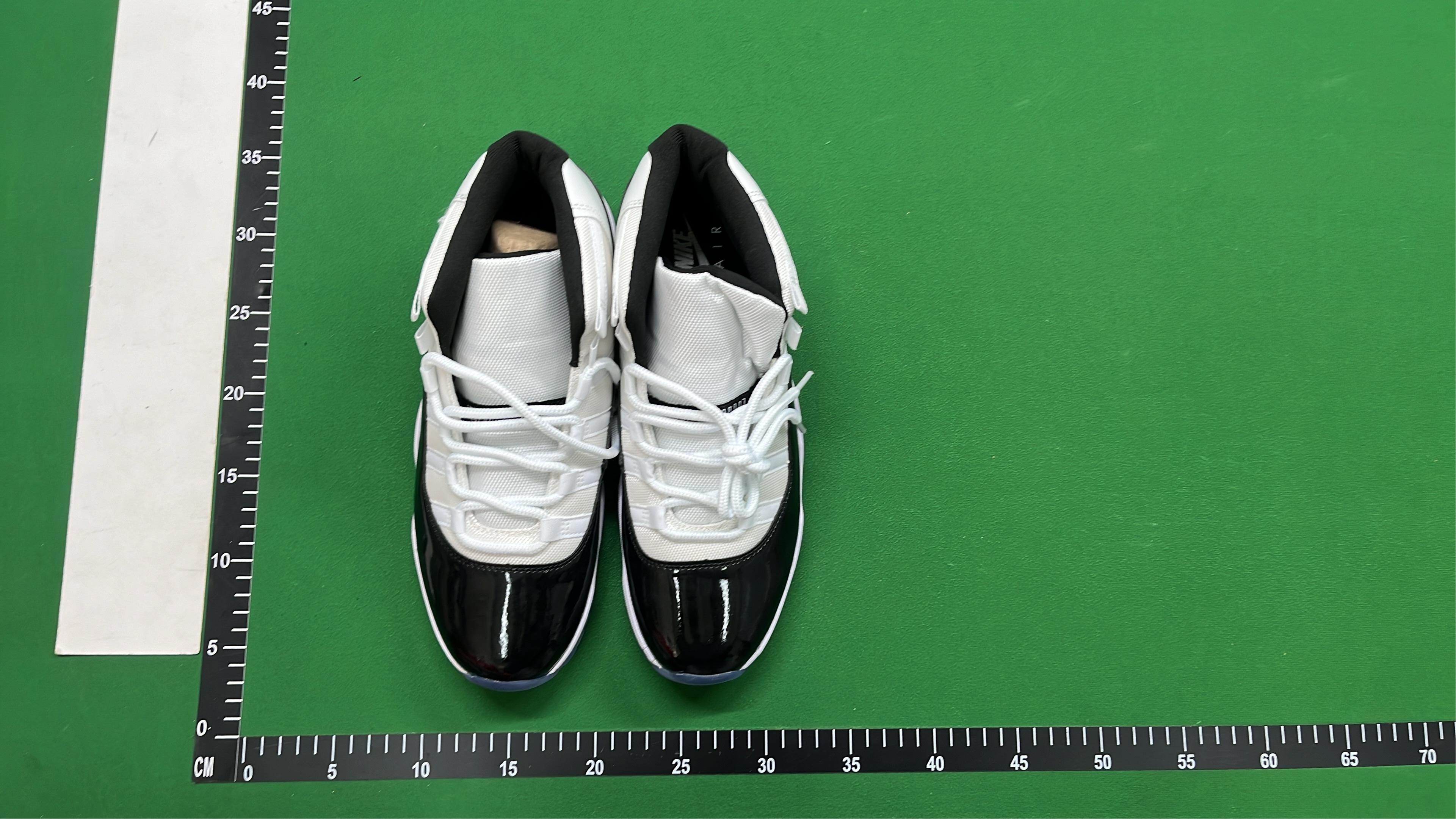 Air Jordan 11 Retro - Premium Basketball Sneakers