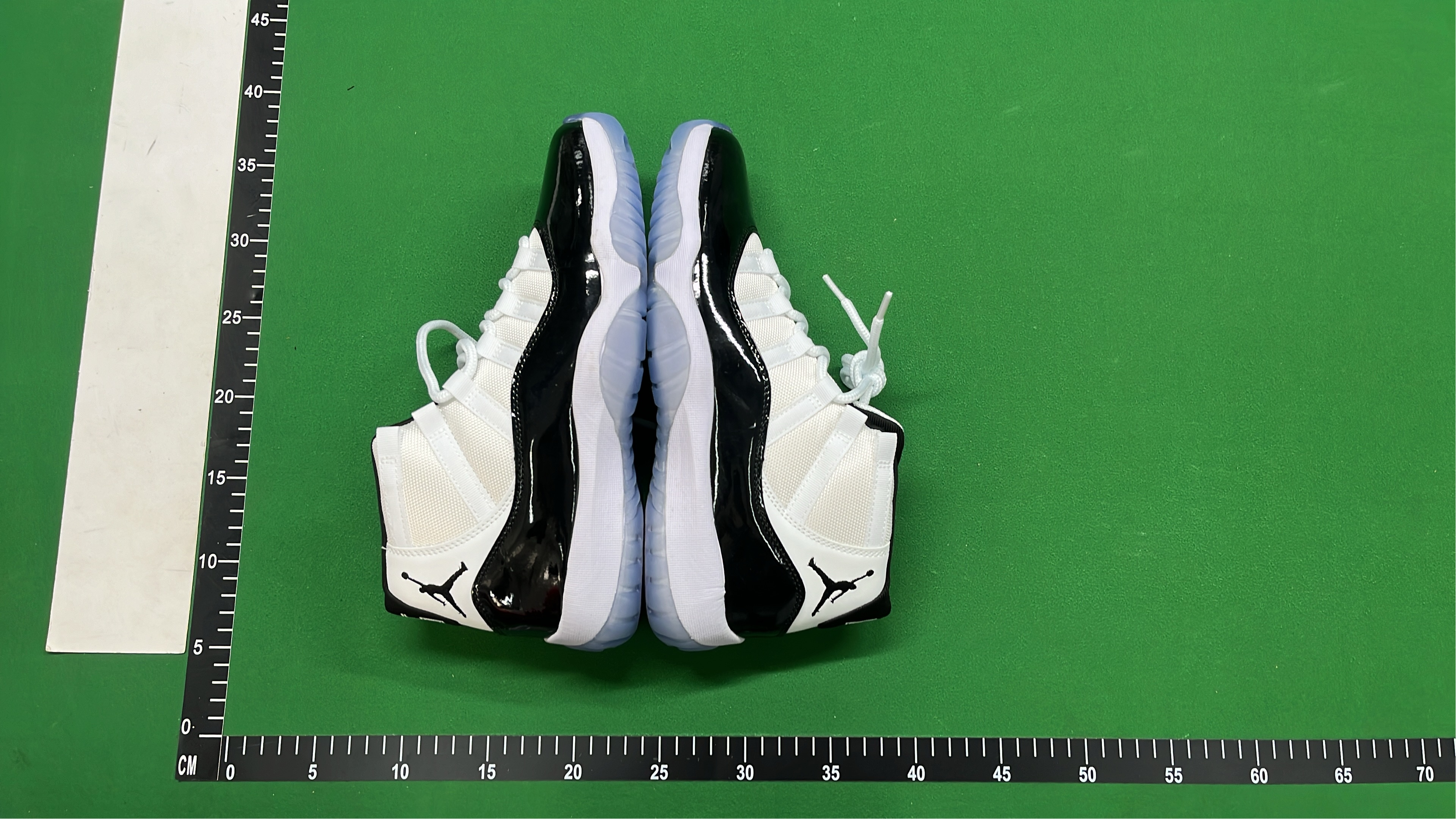 Air Jordan 11 Retro - Premium Basketball Sneakers