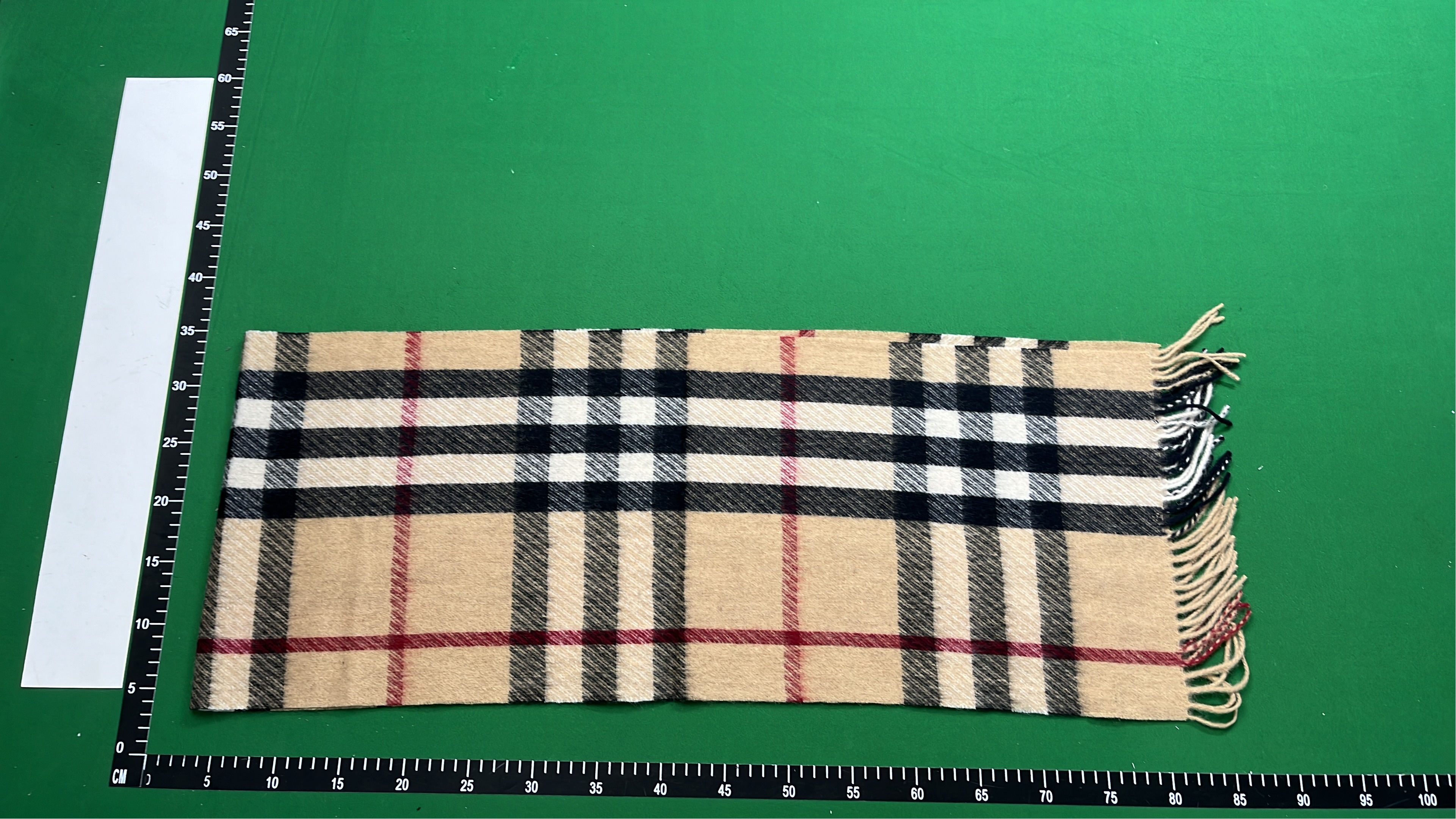 Burberry Classic Check Cashmere Scarf for Men and Women