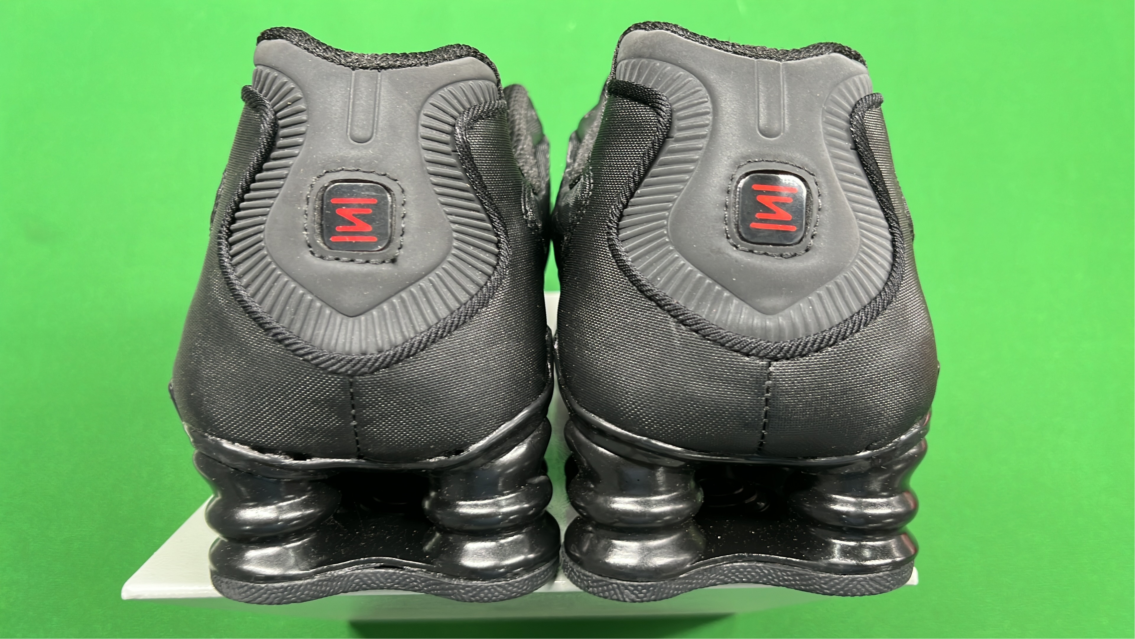 Nike Shox Series Running Shoes - Classic Athletic Sneakers