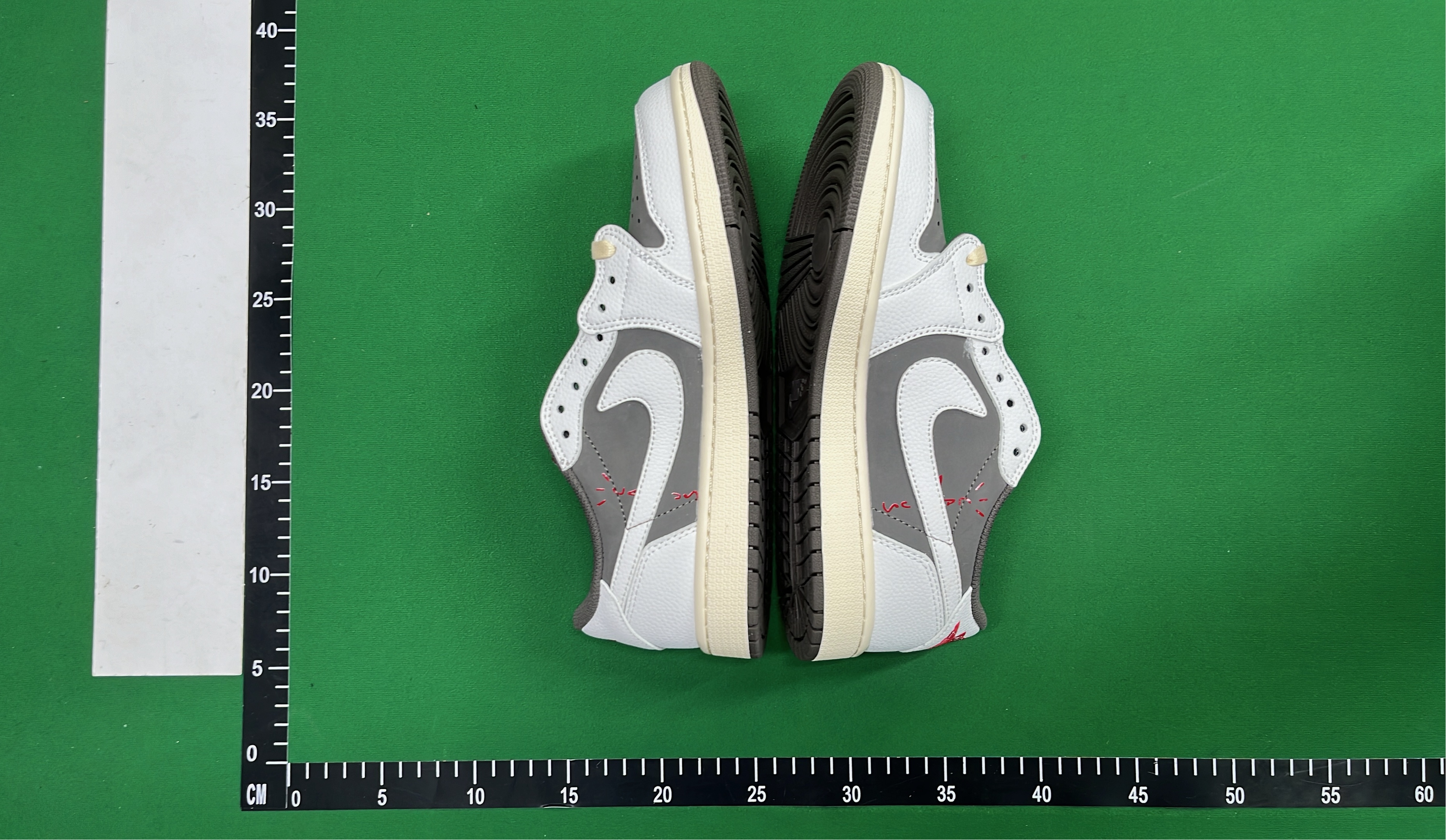 Nike Air Jordan 1 Low Sneakers - Classic Colorways for Men