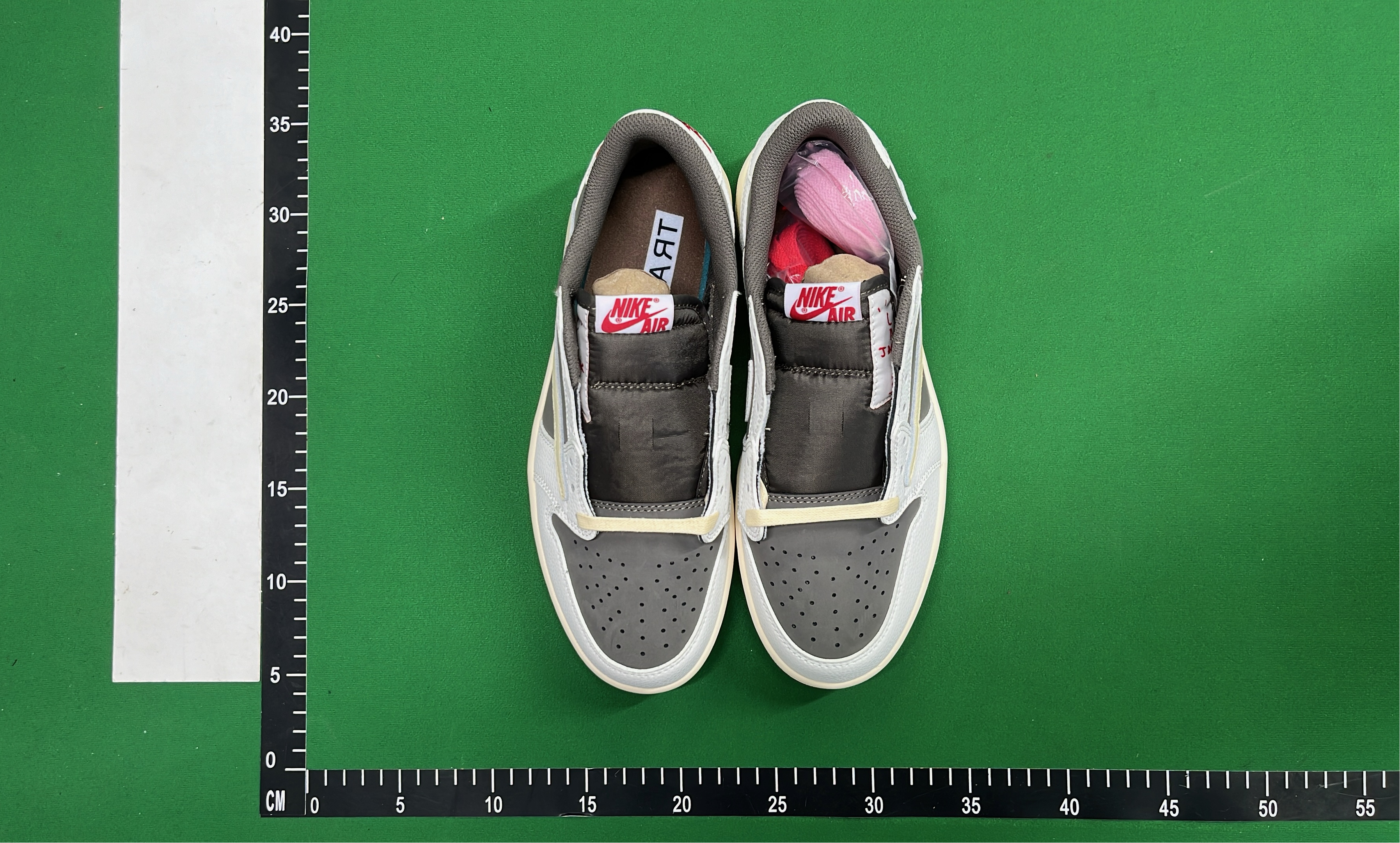 Nike Air Jordan 1 Low Sneakers - Classic Colorways for Men