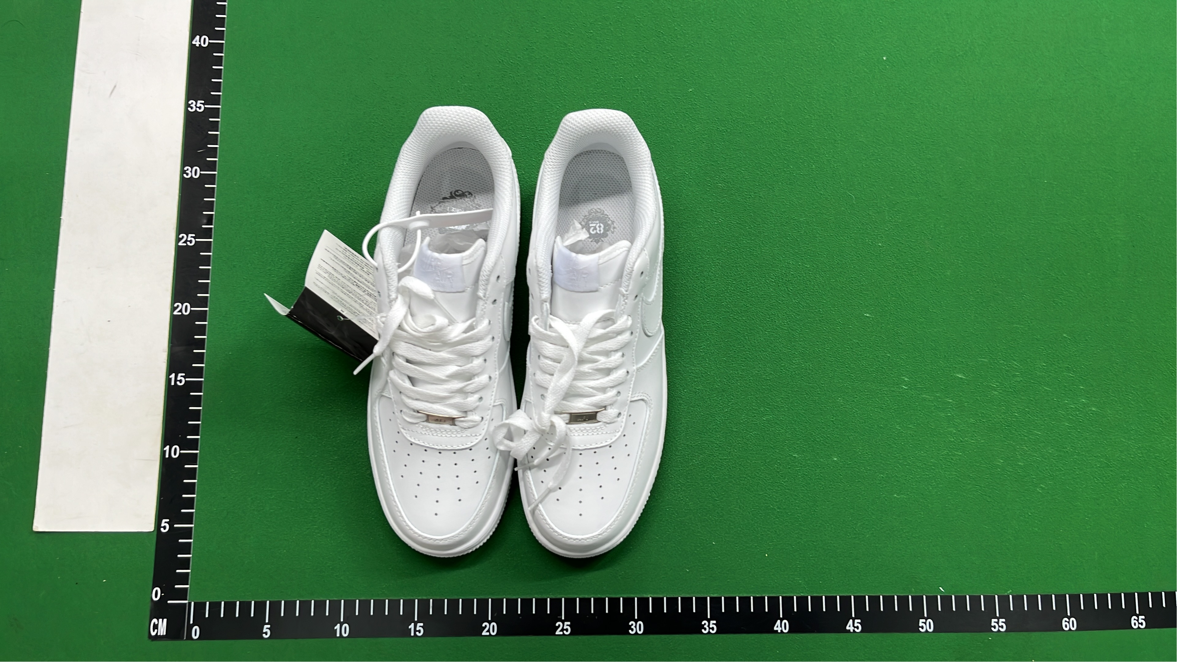 Nike Air Force 1 Low Supreme Collaboration Sneakers