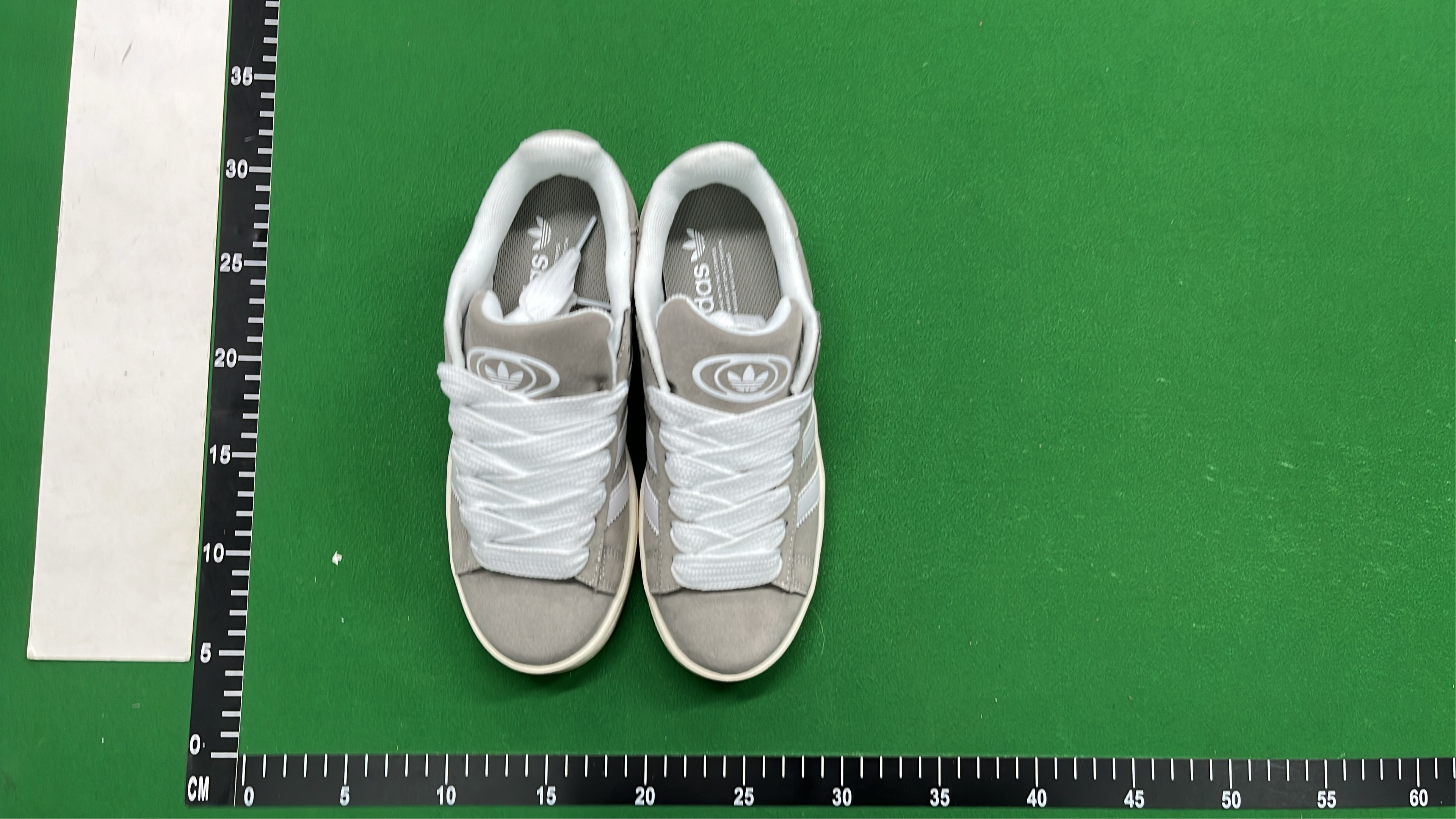 Adidas Campus Sneakers - Classic Style for Men and Women