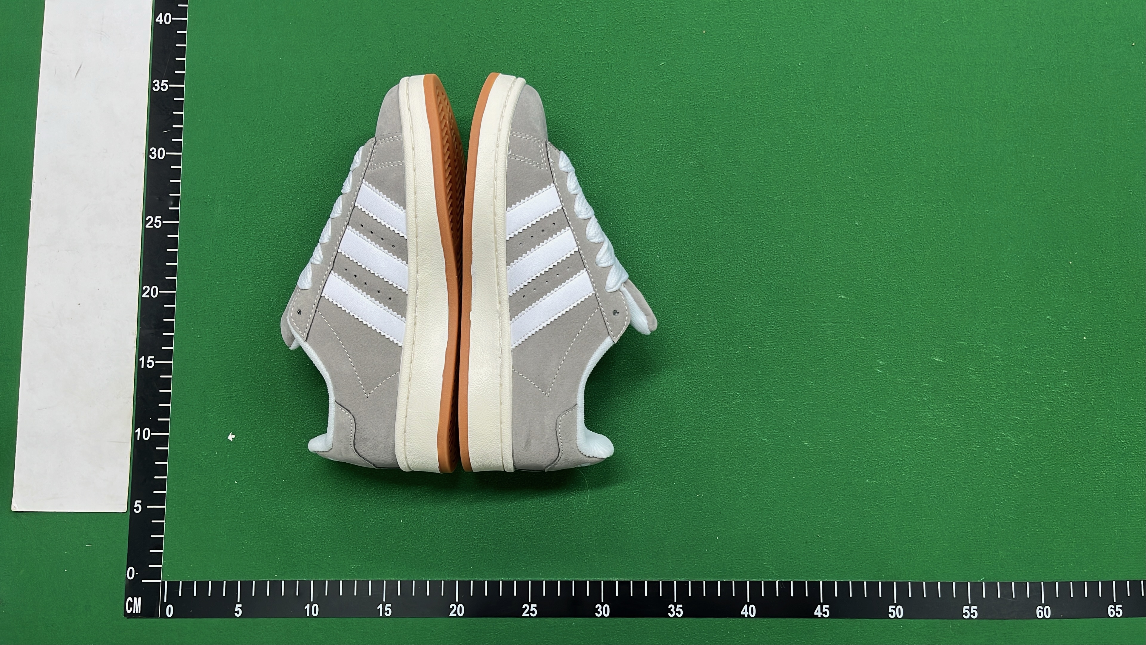 Adidas Campus Sneakers - Classic Style for Men and Women