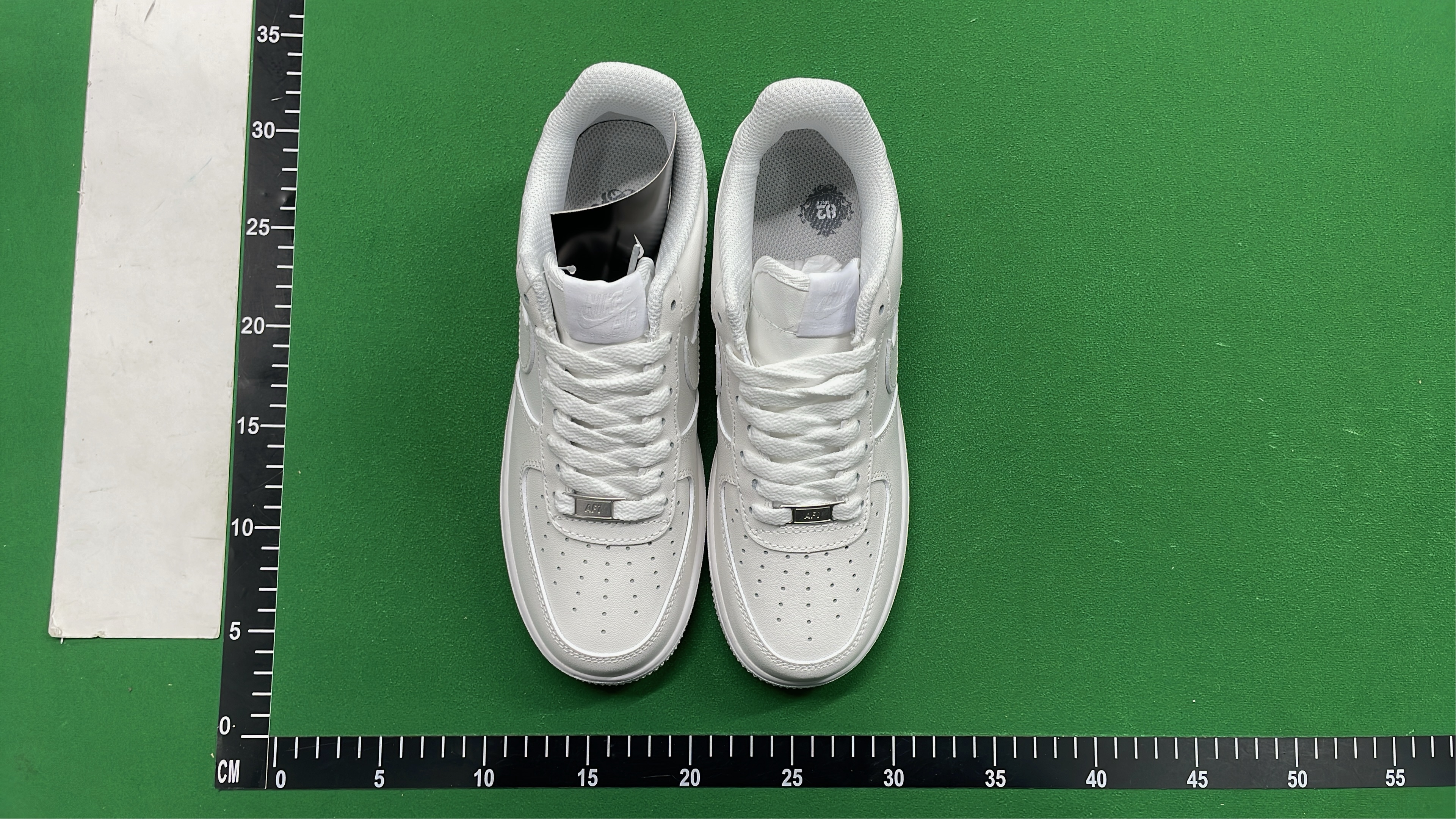Nike Air Force 1 Low Supreme Collaboration Sneakers