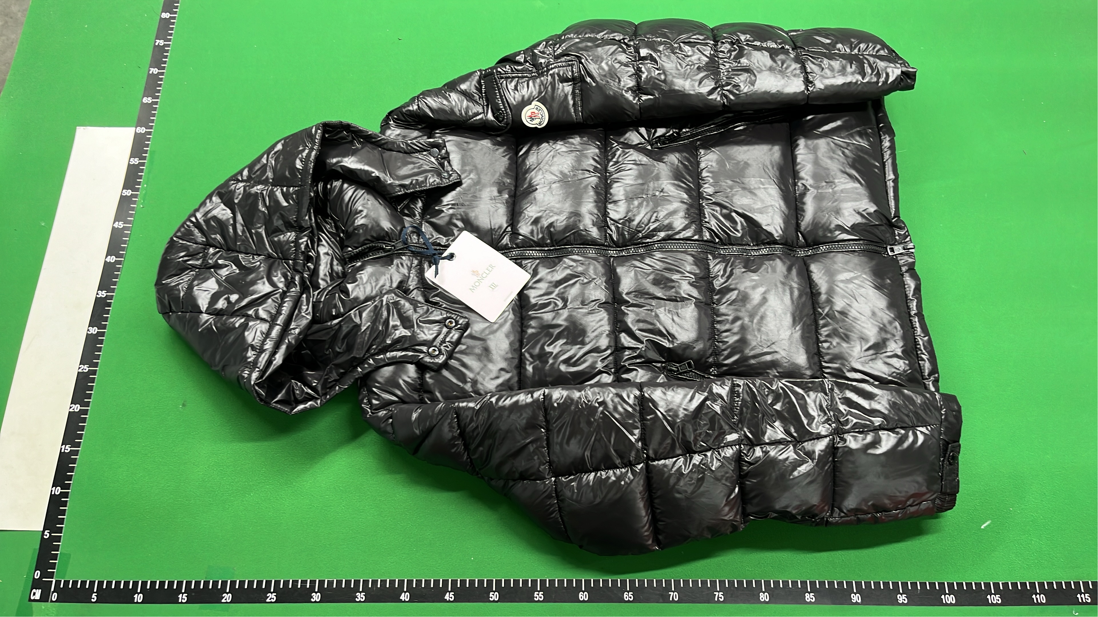 Moncler Puffer Jacket Black Budget Version