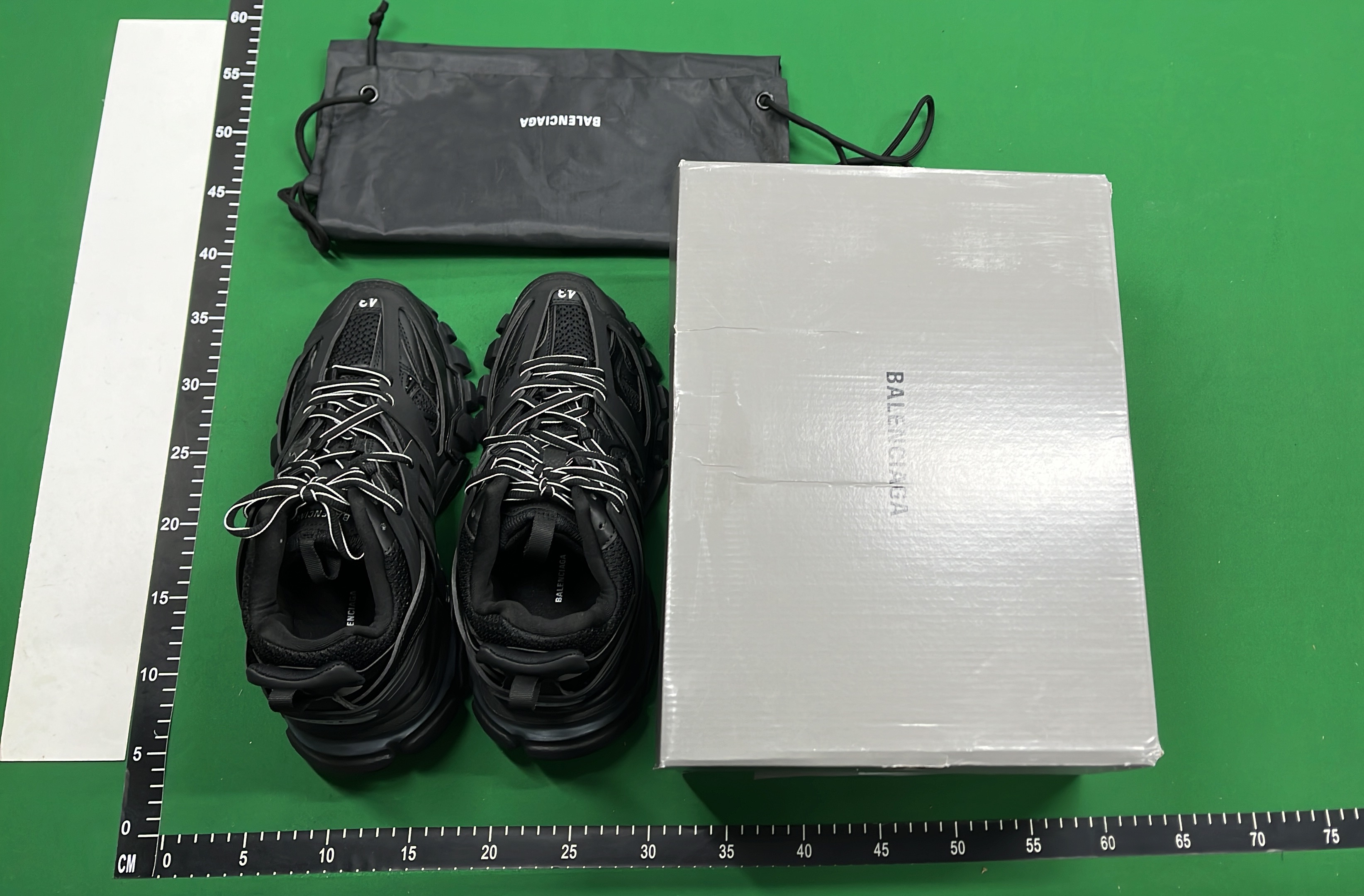 Balenciaga Triple S Sneakers - Trendy Fashion Trainers for Men and Women