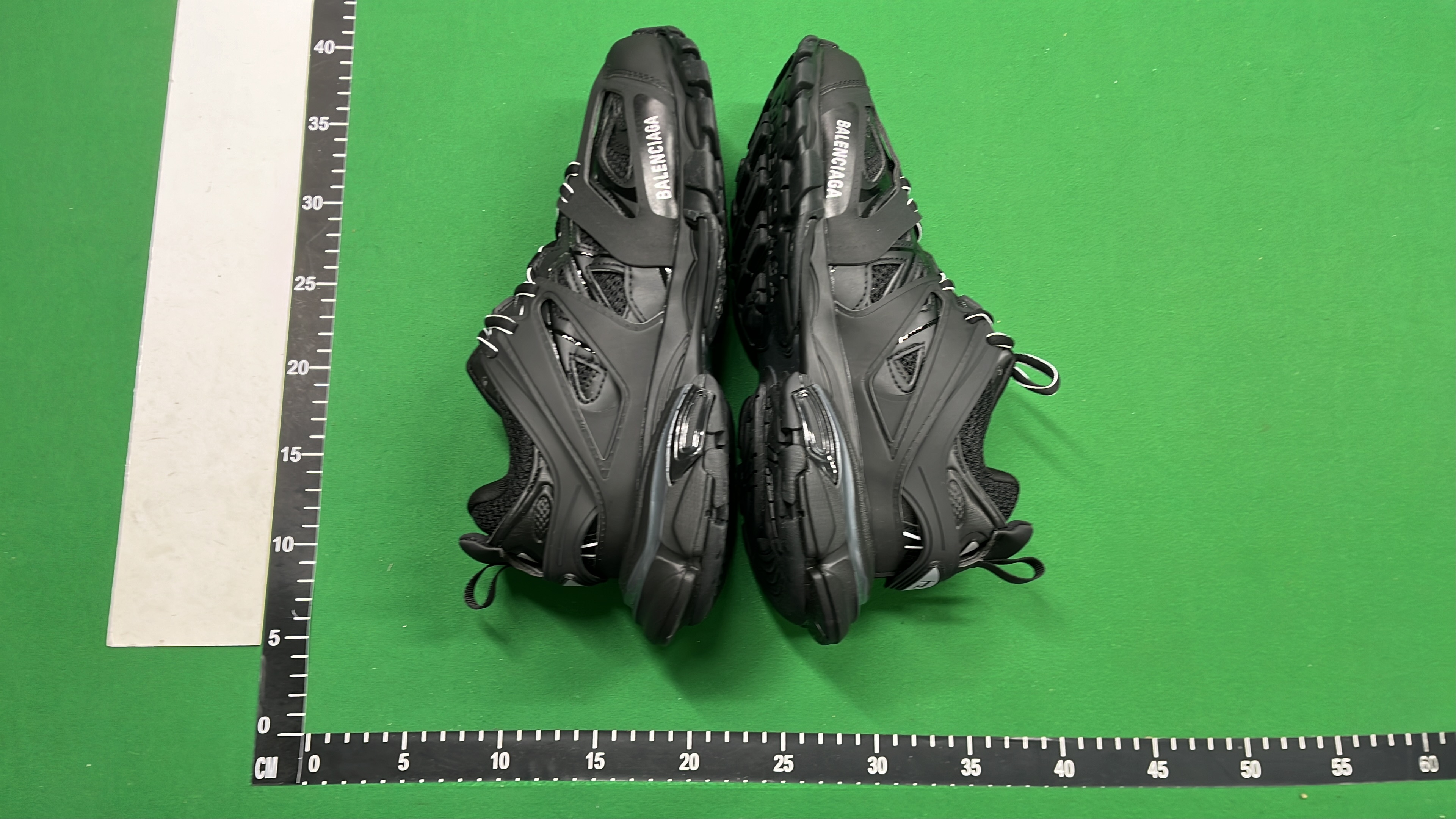 Balenciaga Triple S Sneakers - Trendy Fashion Trainers for Men and Women