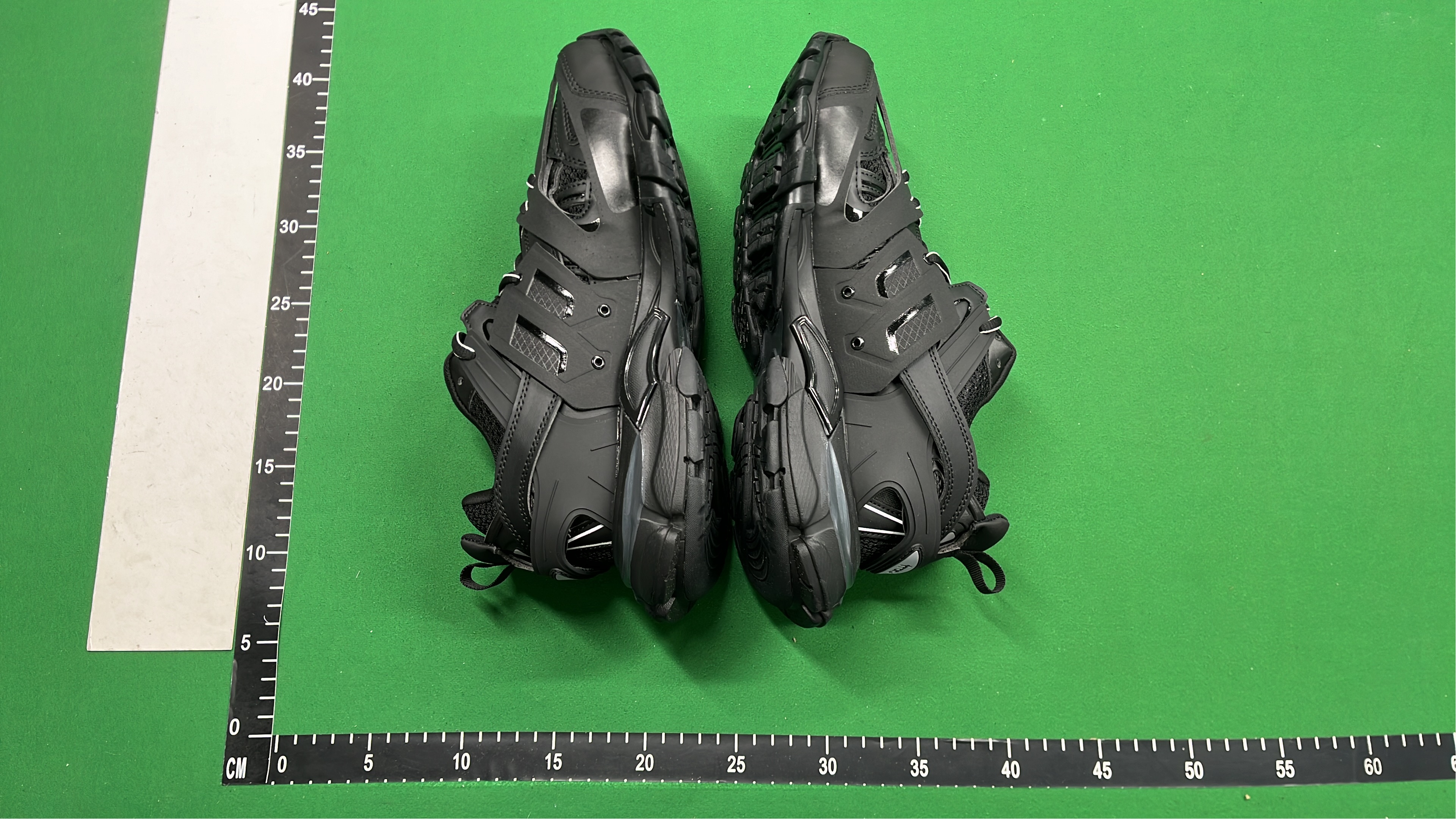Balenciaga Triple S Sneakers - Trendy Fashion Trainers for Men and Women