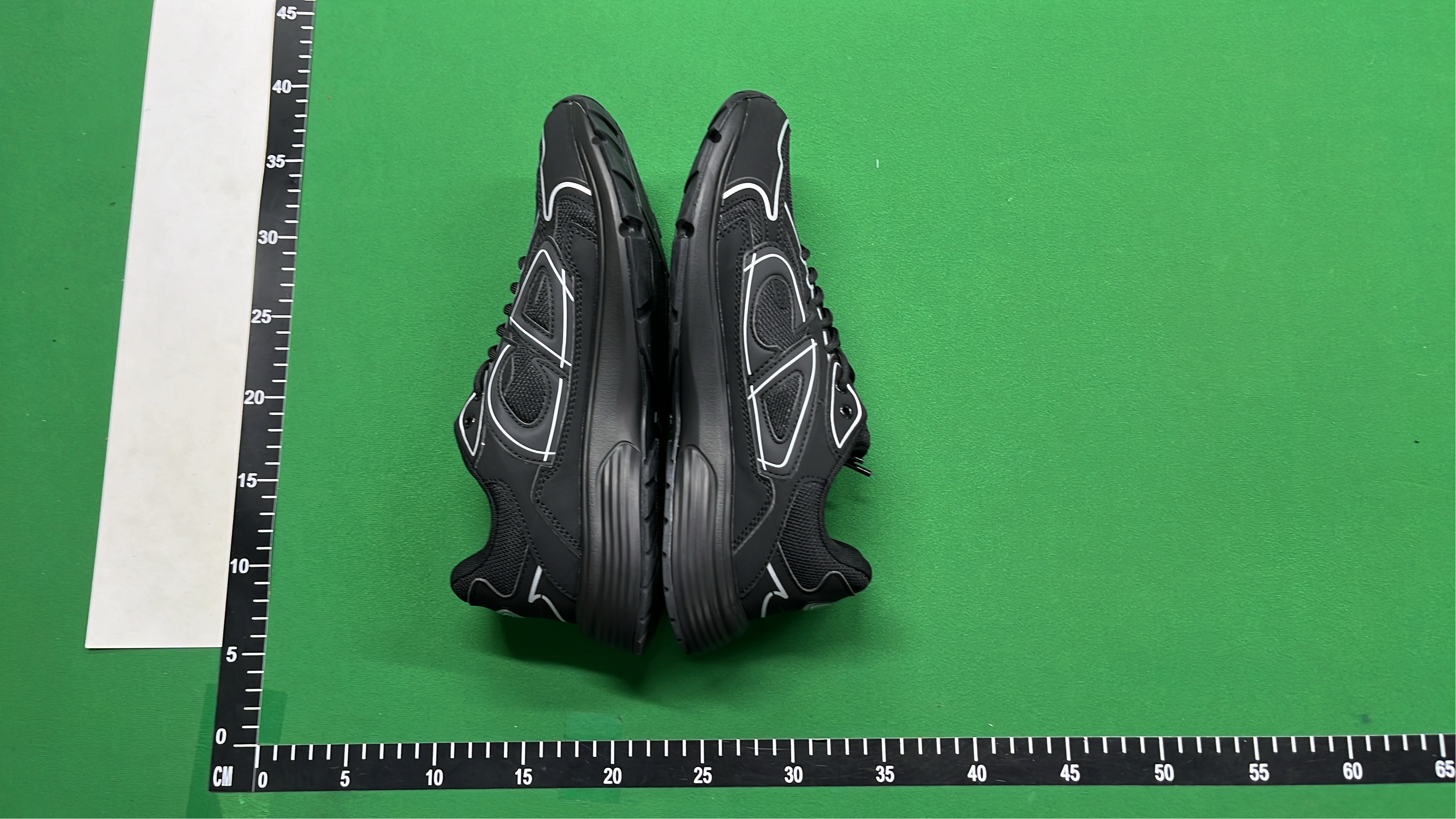Dior CD Sneakers - Fashionable Sporty Shoes for Men and Women