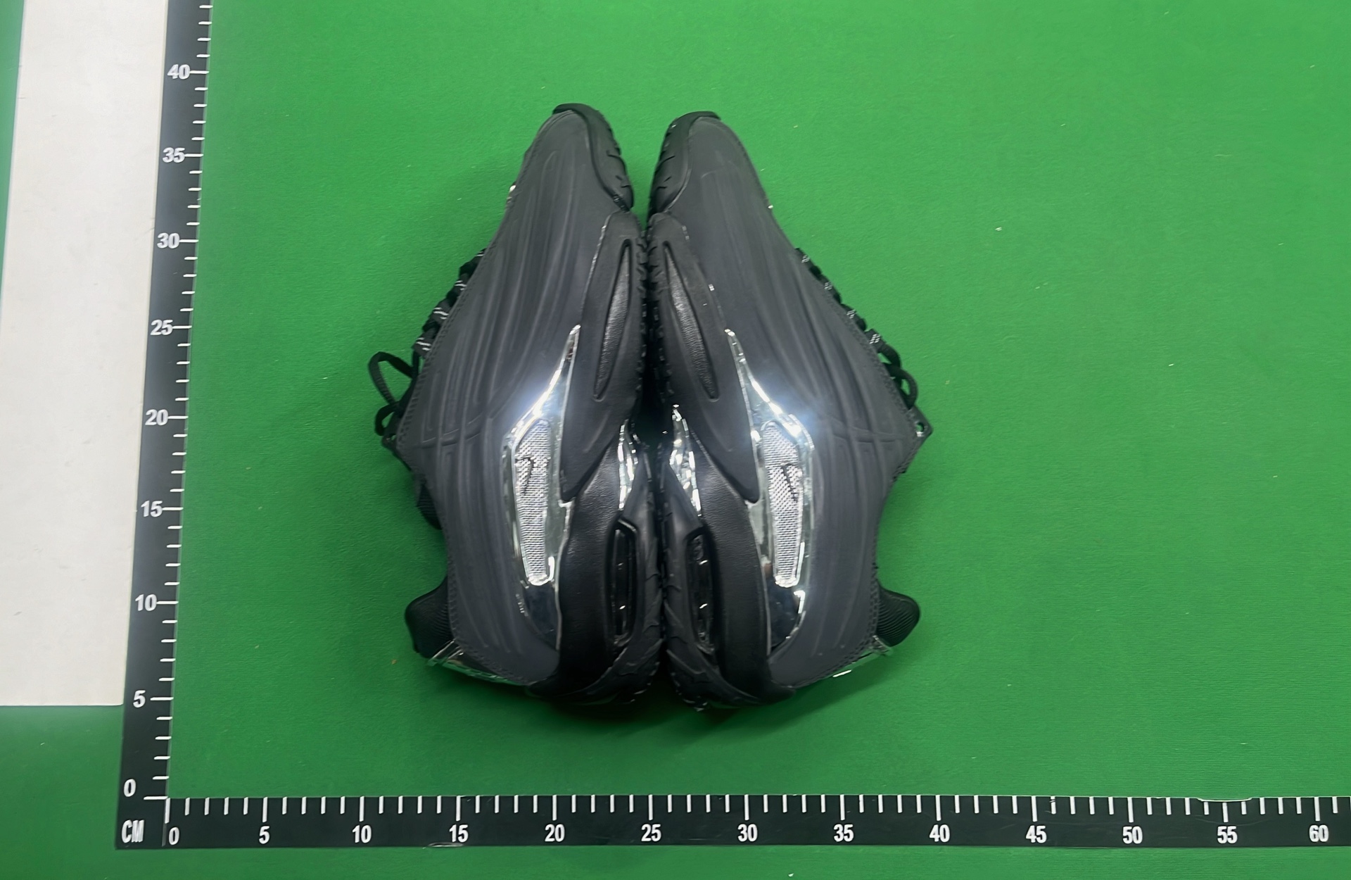 Nike Air Max 97 Sneakers - Classic Running Shoes for Men and Women