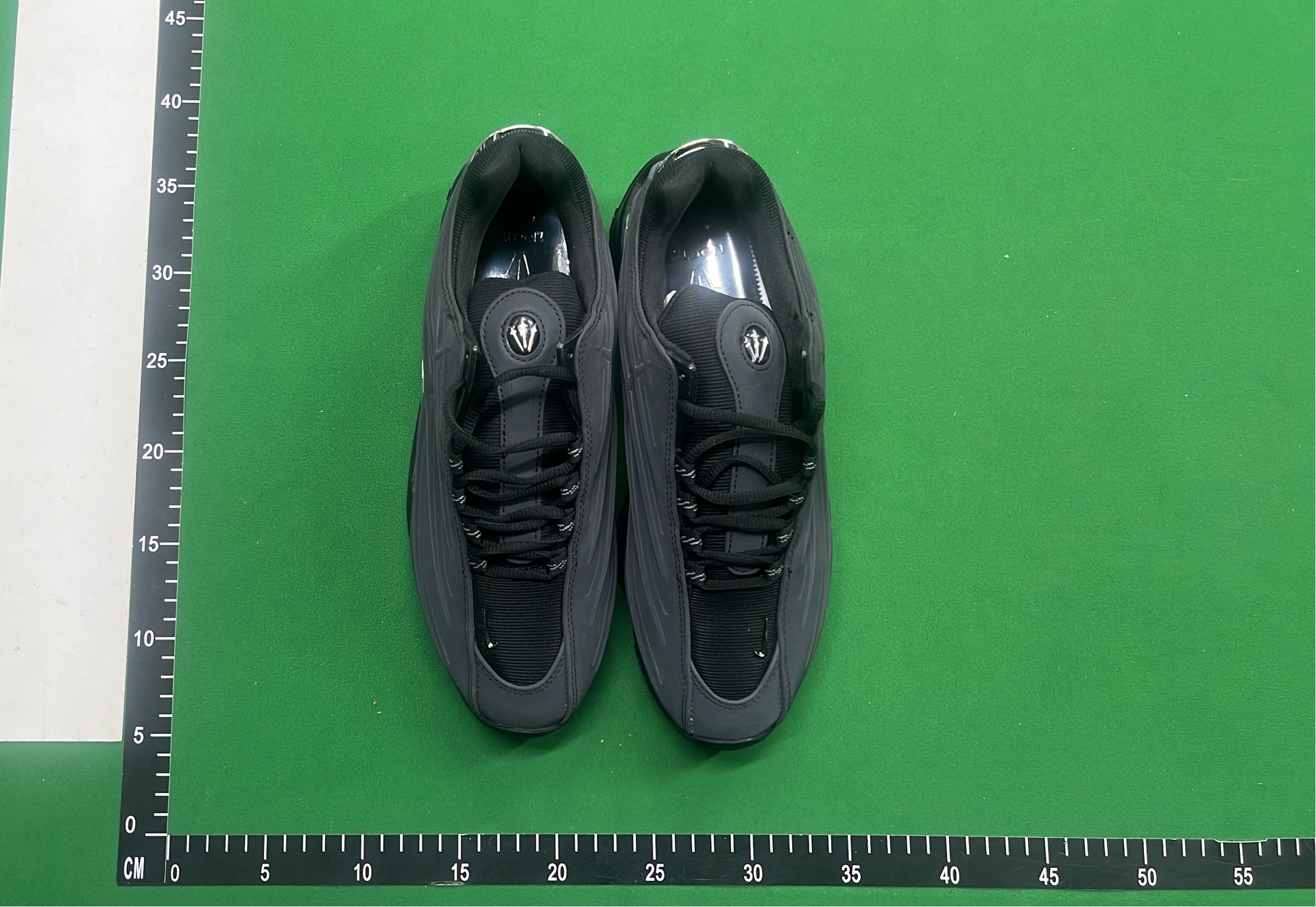 Nike Air Max 97 Sneakers - Classic Running Shoes for Men and Women
