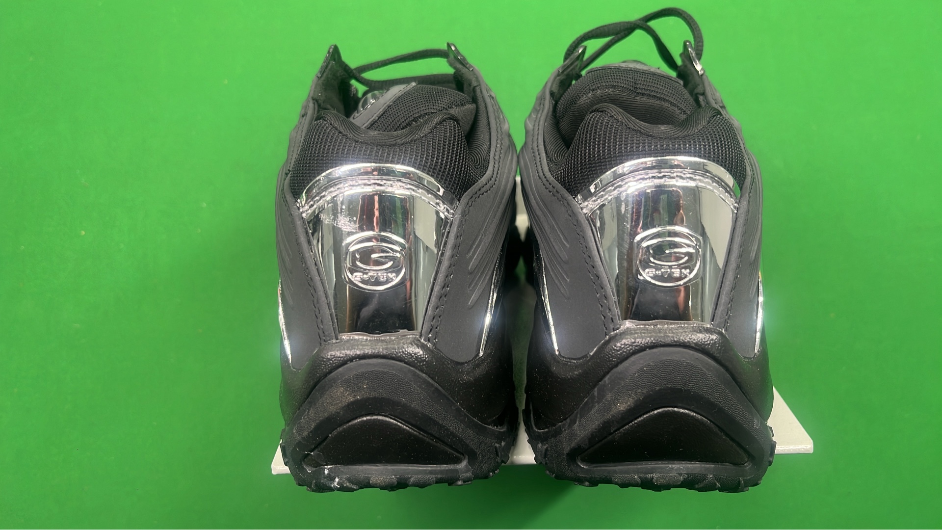 Nike Air Max 97 Sneakers - Classic Running Shoes for Men and Women