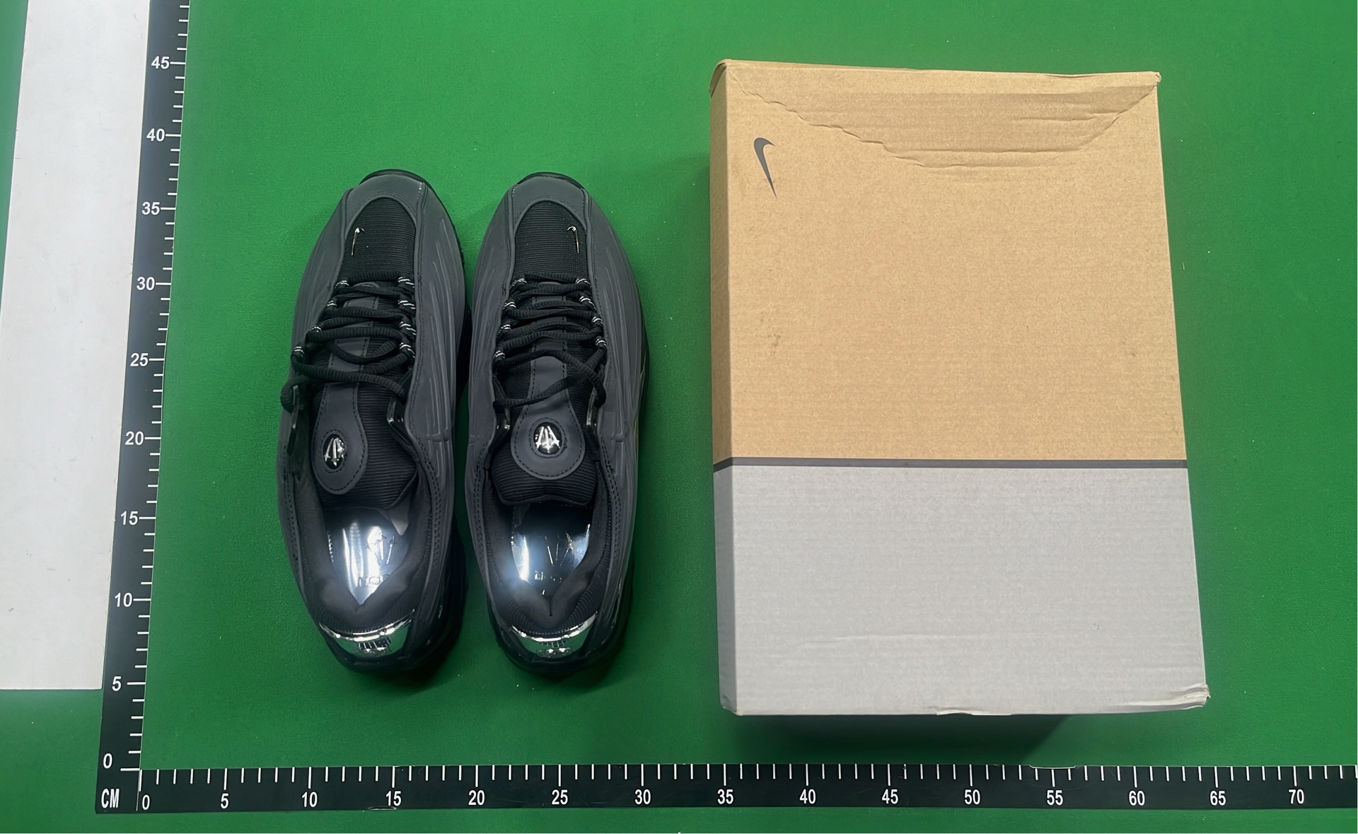 Nike Air Max 97 Sneakers - Classic Running Shoes for Men and Women