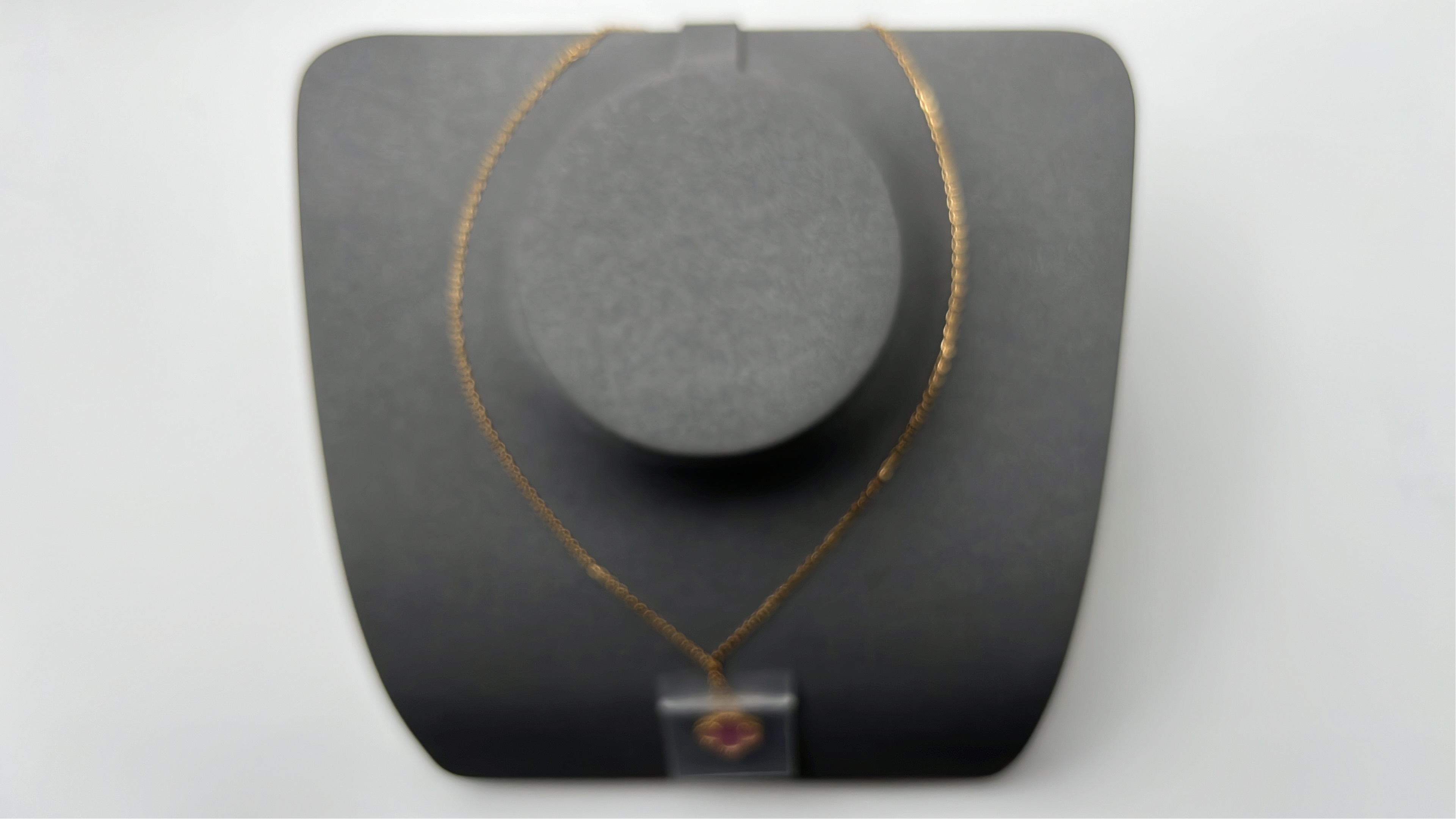 Alhambra Pink Mother-of-Pearl Necklace in Rose Gold