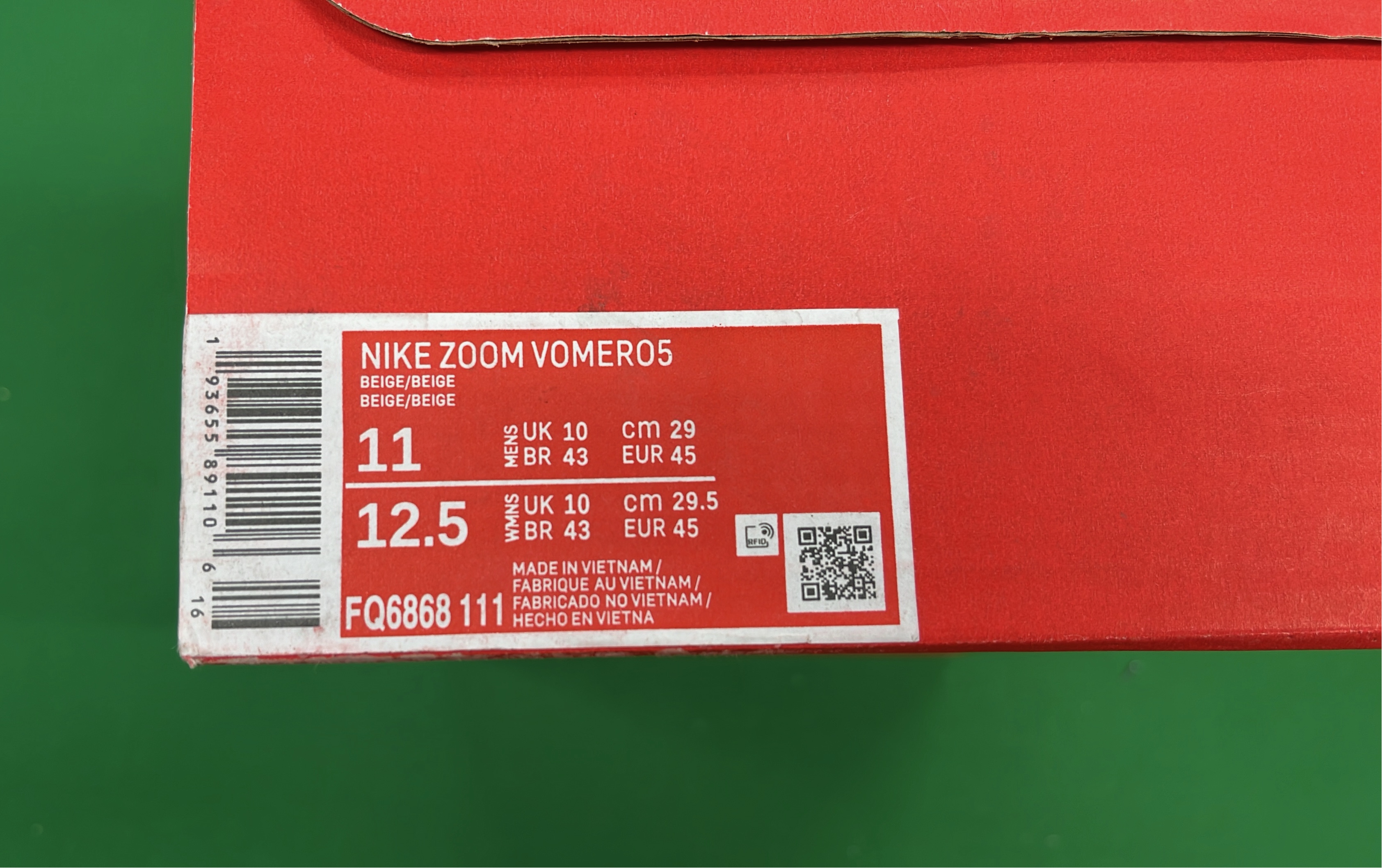 Nike Zoom Vomero 5 Running Shoes - Men's Athletic Sneakers