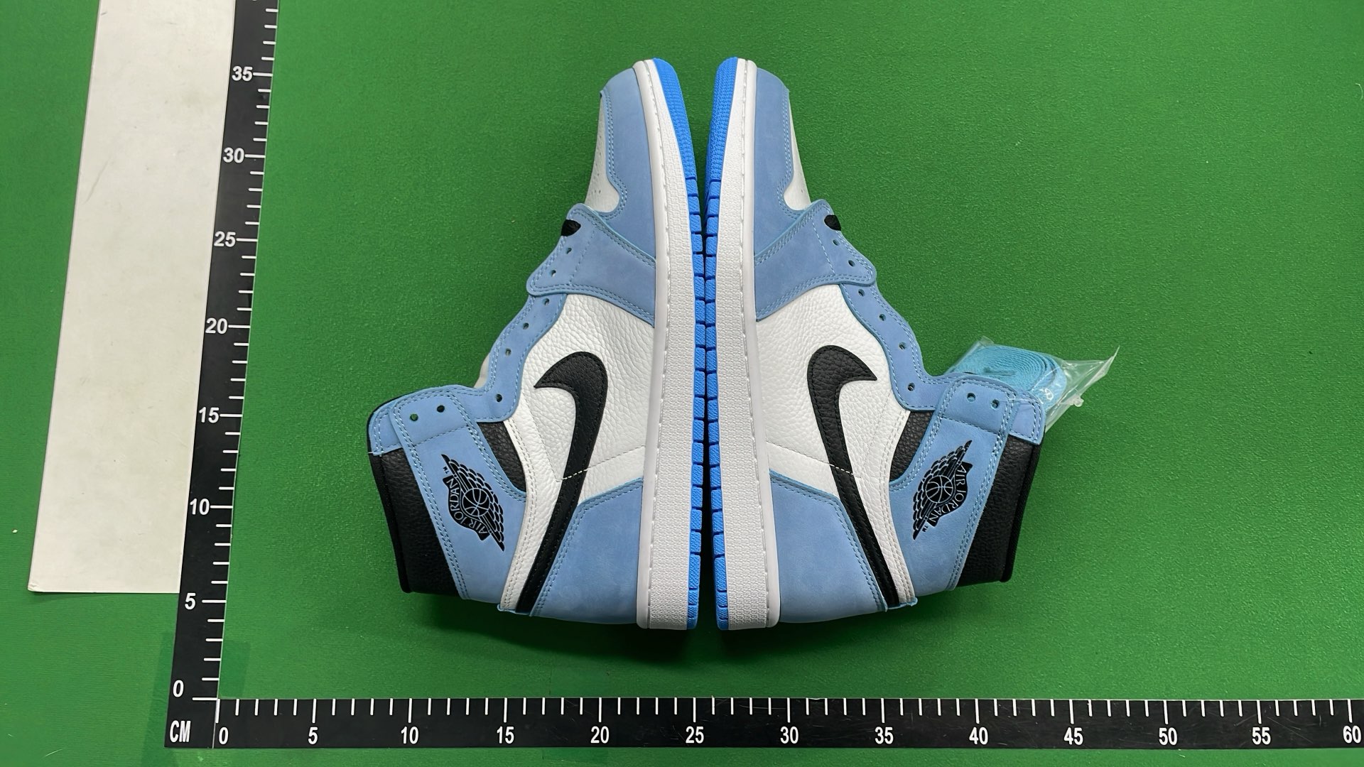 White Nike Air Force 1 Low Sneakers for Men and Women