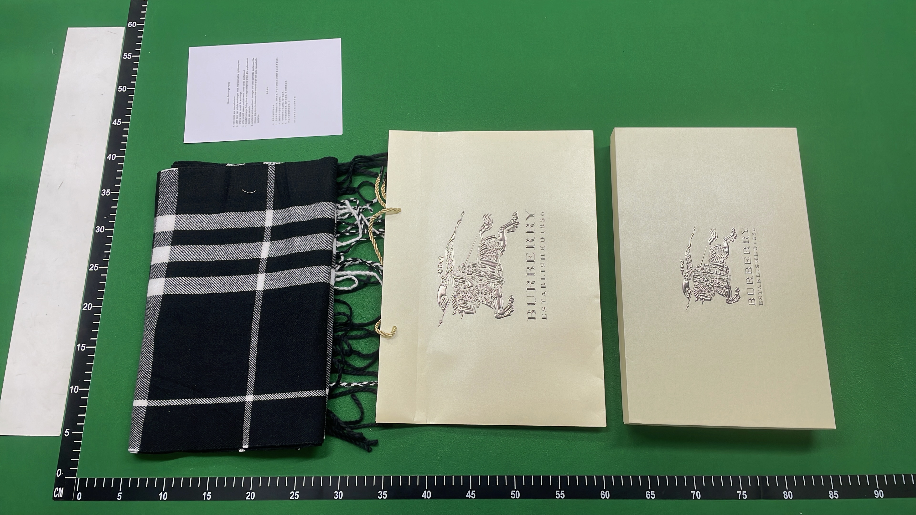 1:1 Batch Burberry scarf  in the Best OopBuy Spreadsheet QC photos