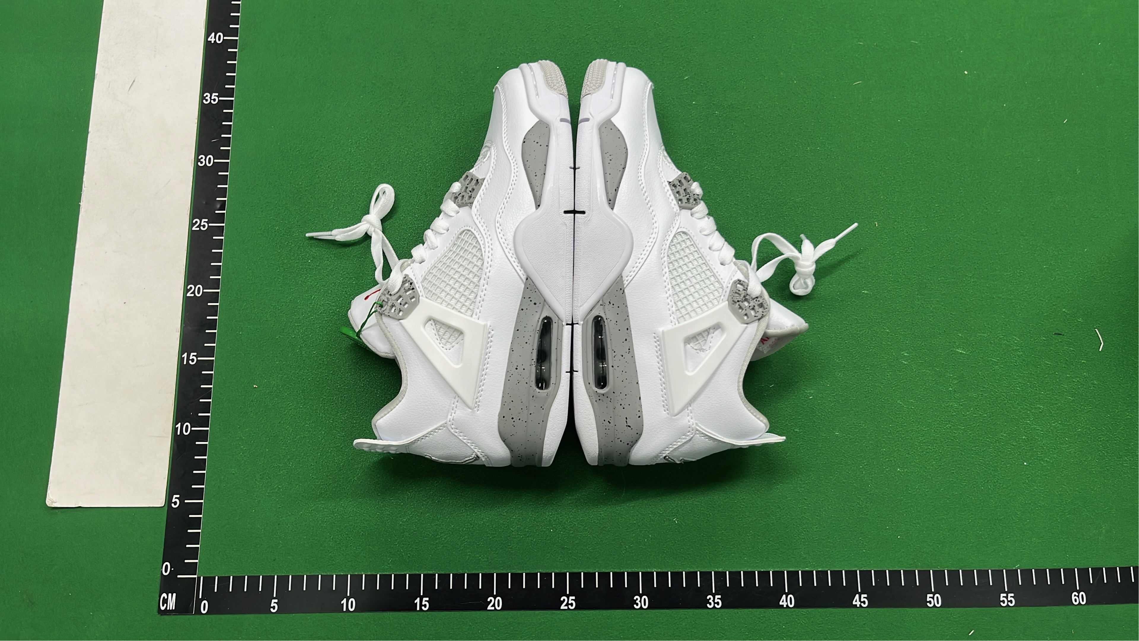 Air Jordan 4 Retro Sneakers - Classic Basketball Shoes