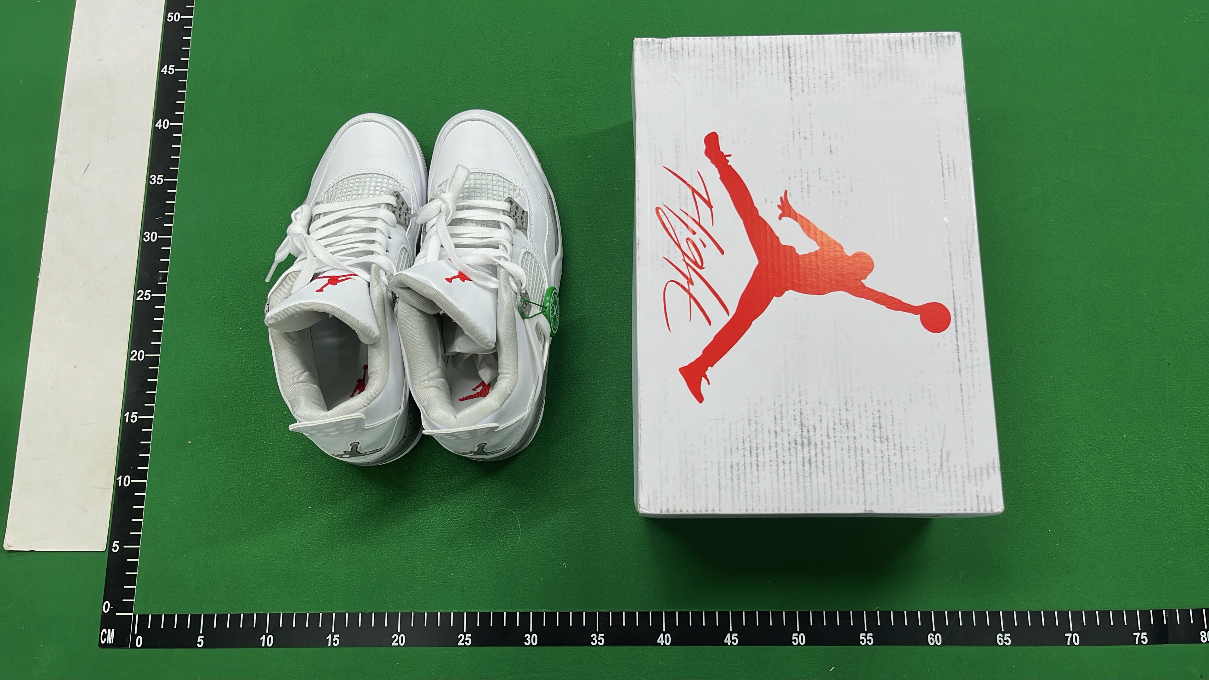 Air Jordan 4 Retro Sneakers - Classic Basketball Shoes