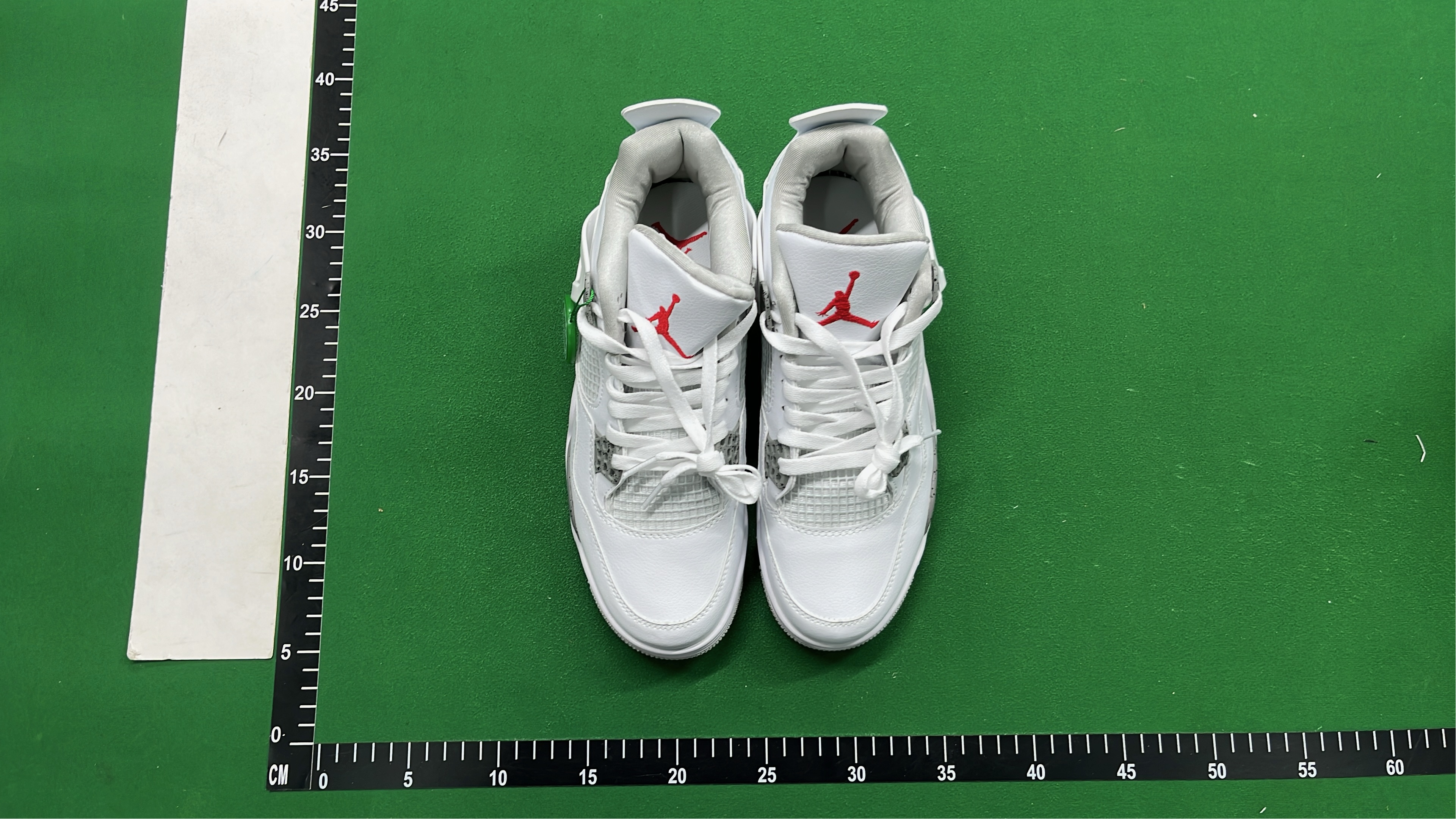 Air Jordan 4 Retro Sneakers - Classic Basketball Shoes