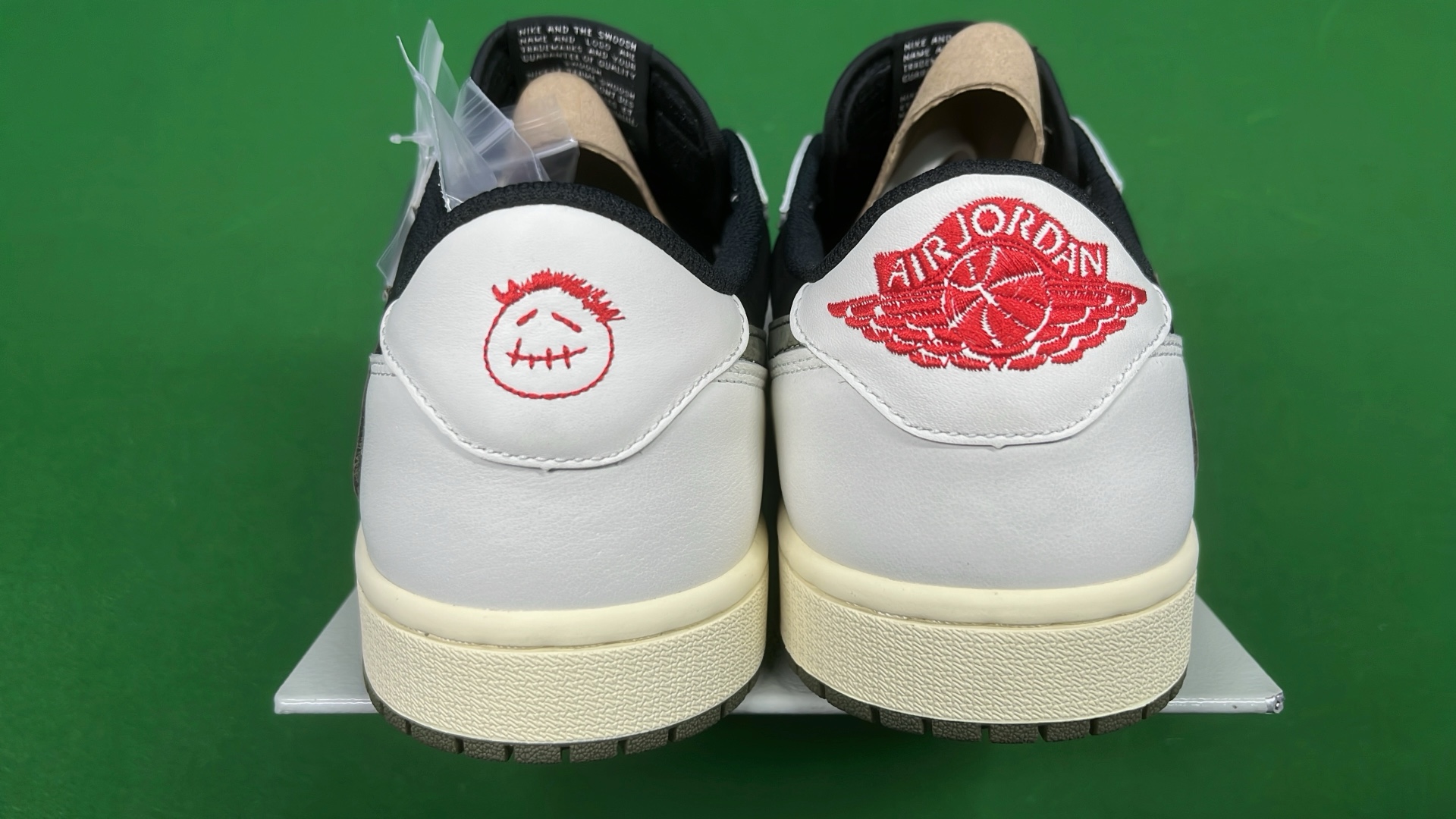 AIR JORDAN 1 Shoes