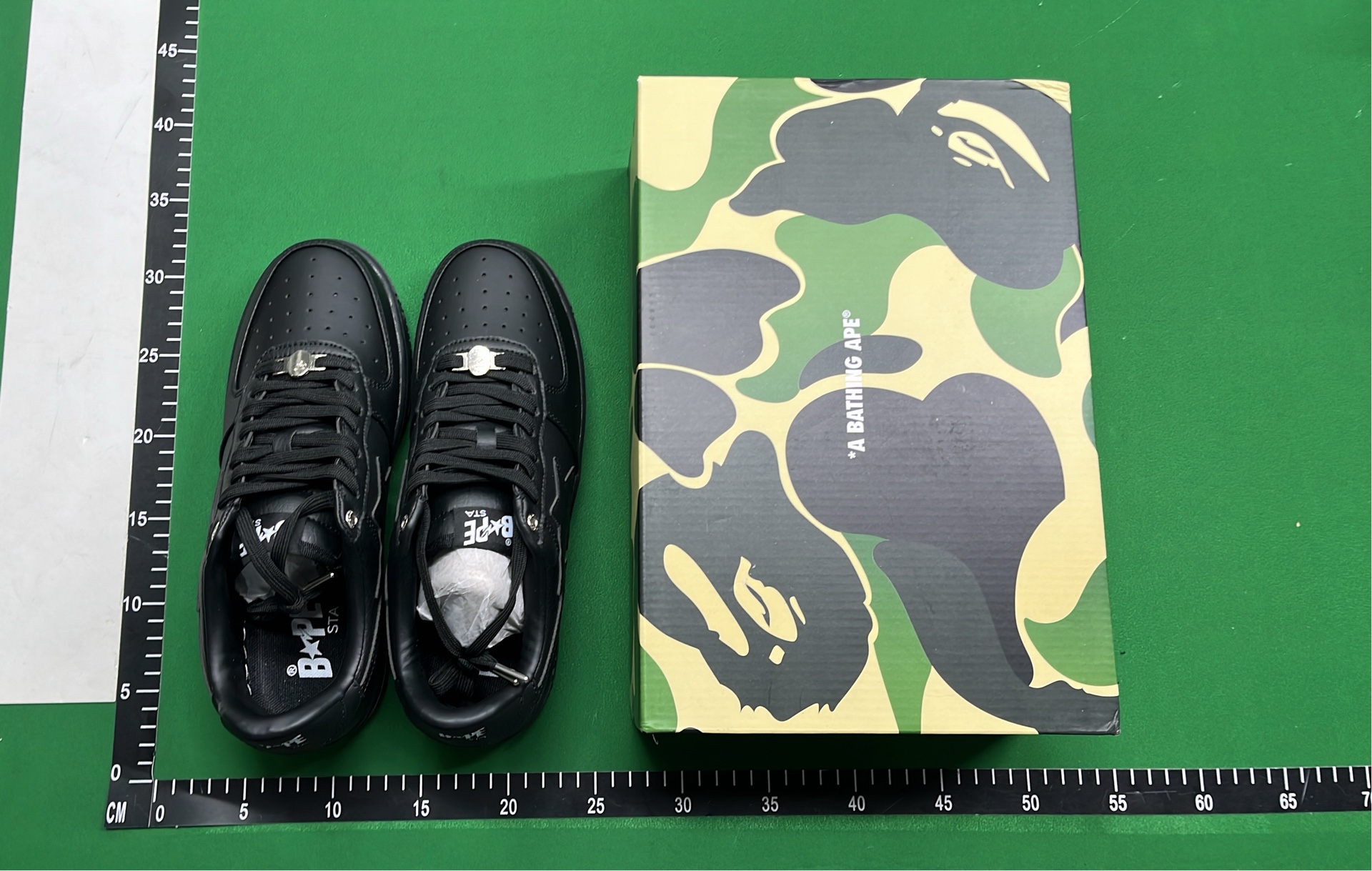 BAPE x Nike SB Dunk Low联名款运动鞋 - 限量版街头潮流鞋