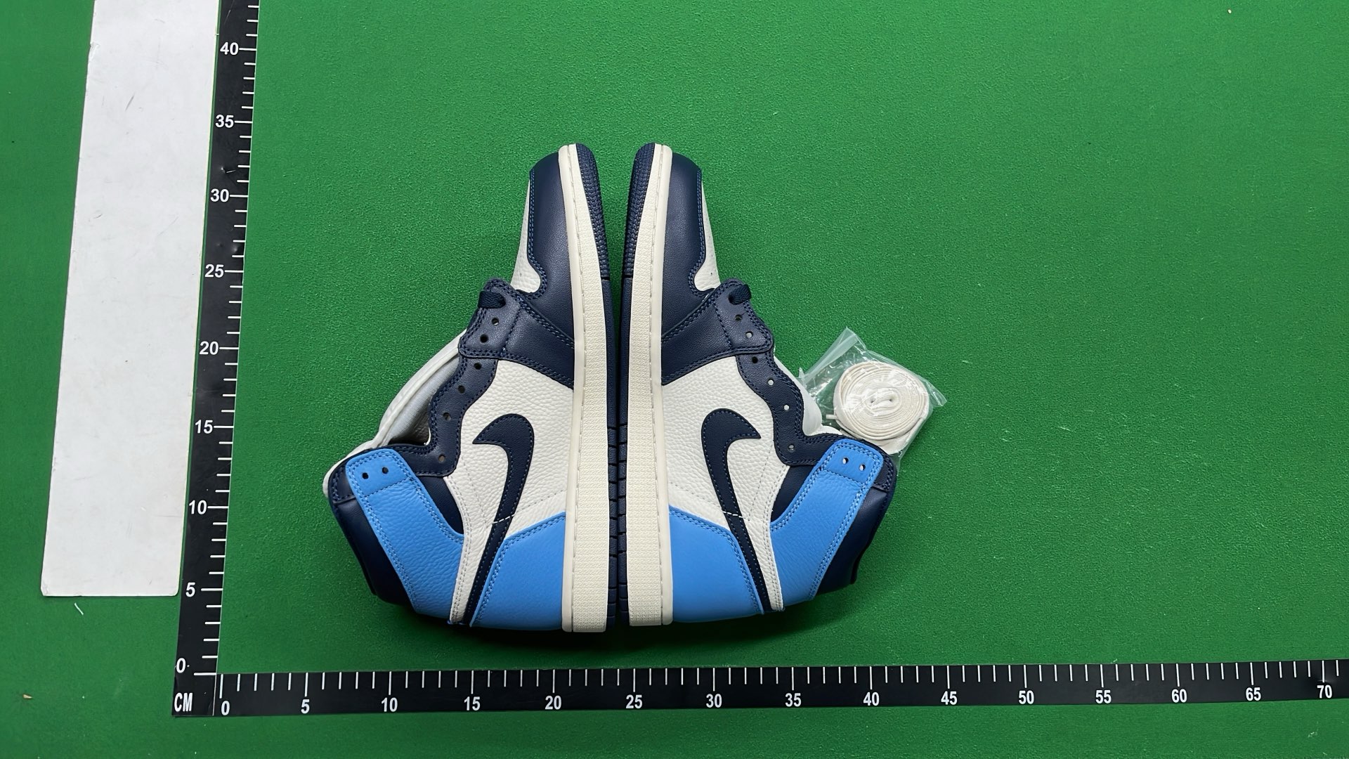 Air Jordan 1 High OG Sneakers - Classic Basketball Shoes