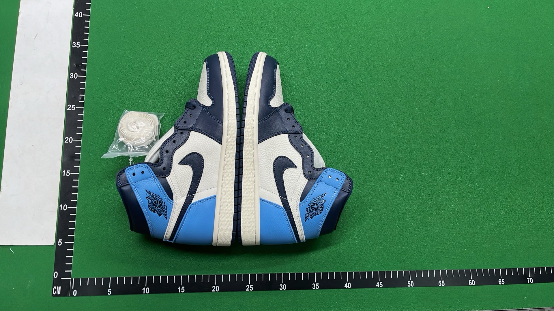 Air Jordan 1 High OG Sneakers - Classic Basketball Shoes
