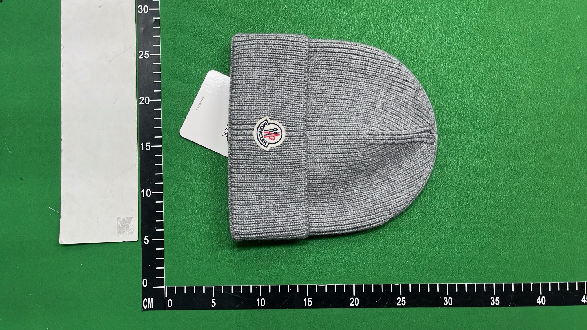 monclar beanie Hat  in the Best OopBuy Spreadsheet QC photos