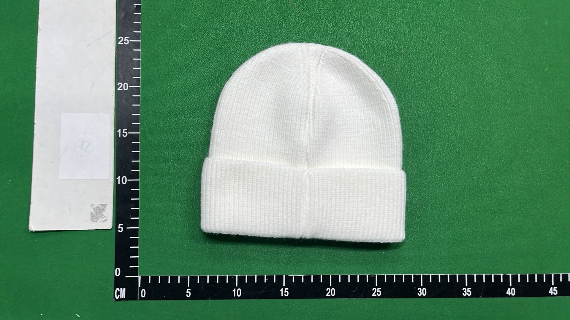 monclar beanie Hat  in the Best OopBuy Spreadsheet QC photos