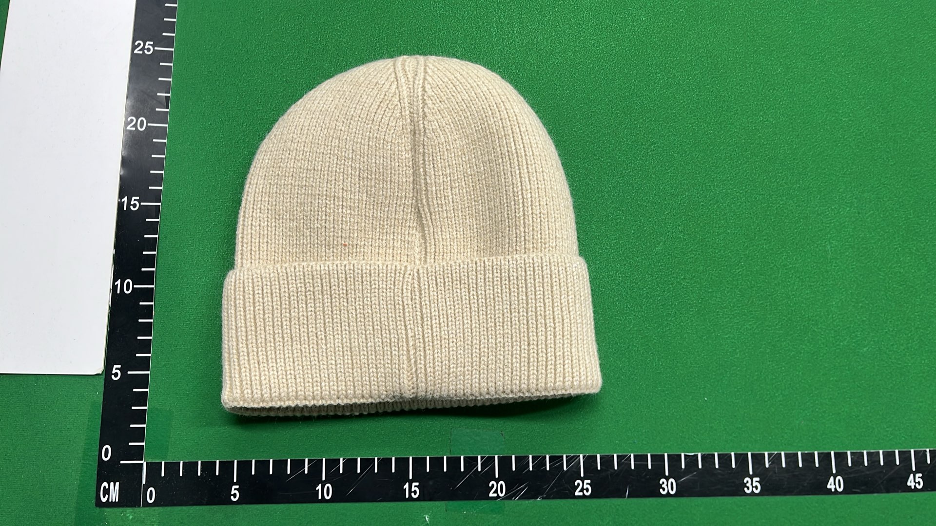 monclar beanie Hat  in the Best OopBuy Spreadsheet QC photos
