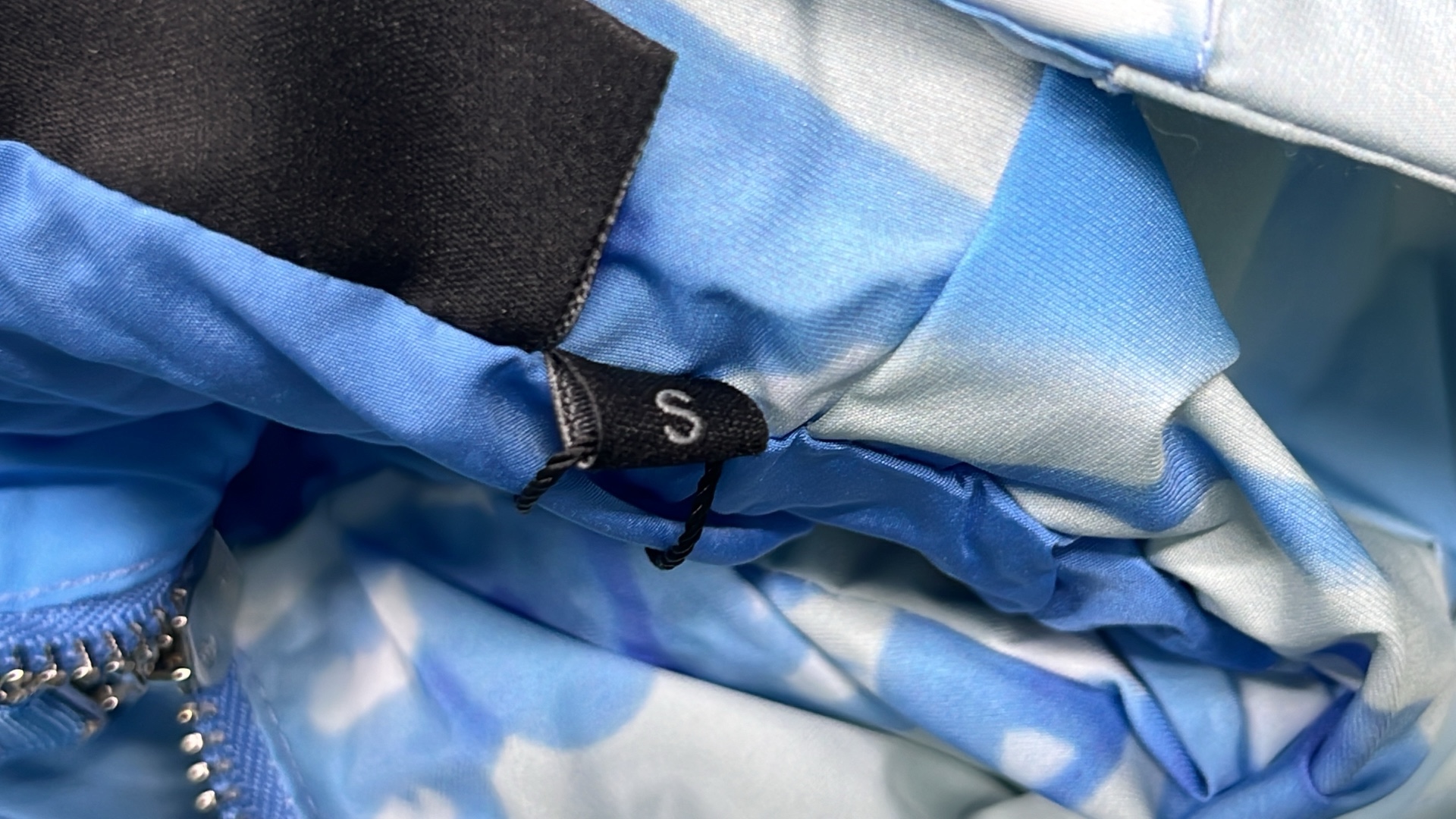 Windbreaker Jacket - Stylish and Functional Outerwear