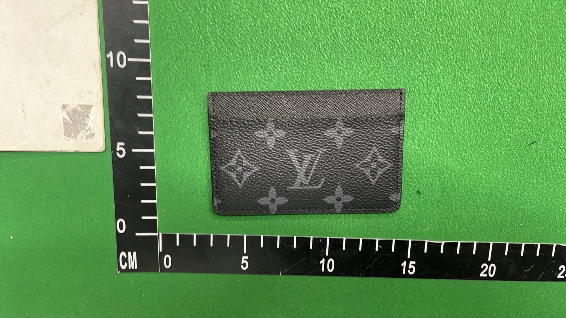 Louis Vuitton Monogram Card Holder Wallets - Classic Design