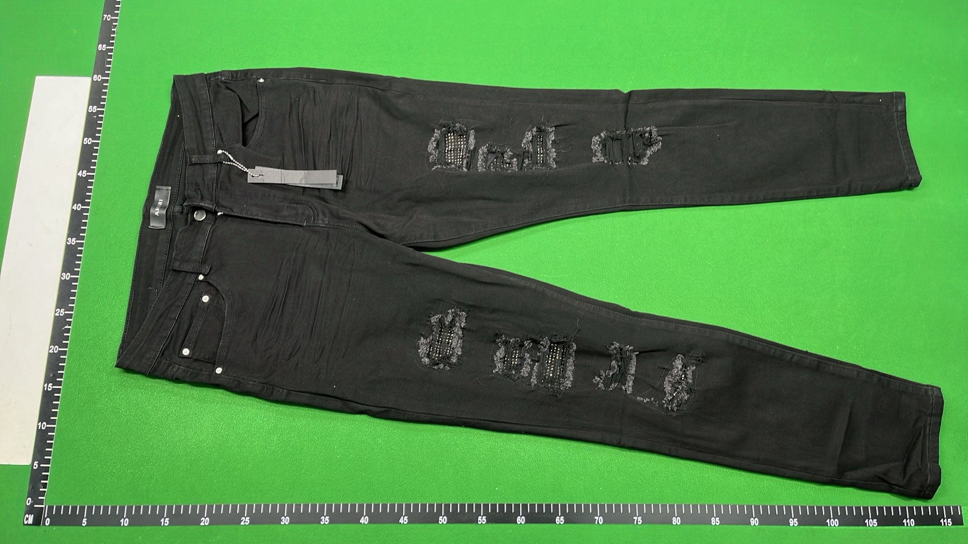 Ripped Distressed Denim Jeans for Men - Fashionable Streetwear Pants