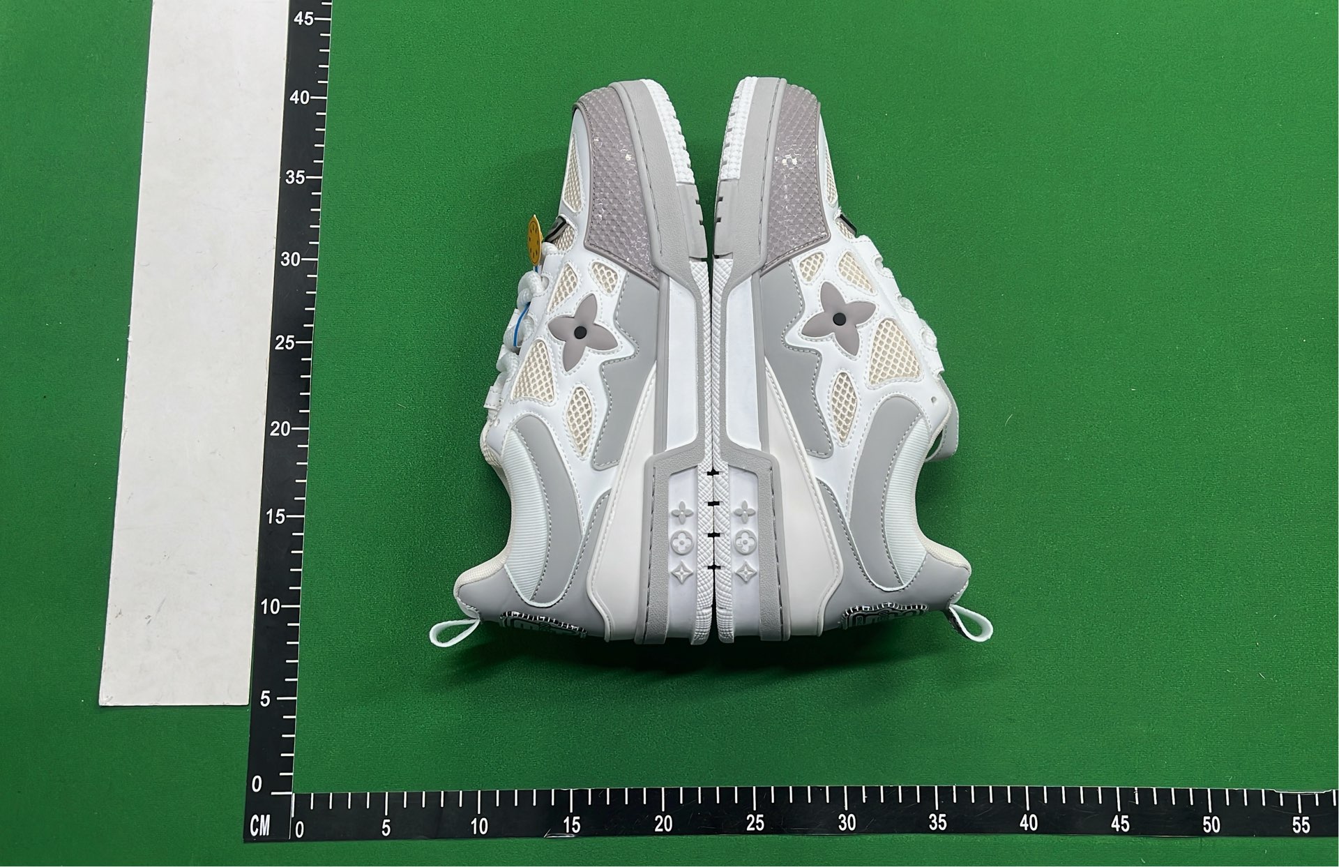 Supreme Star Pattern Sneakers for Men and Women