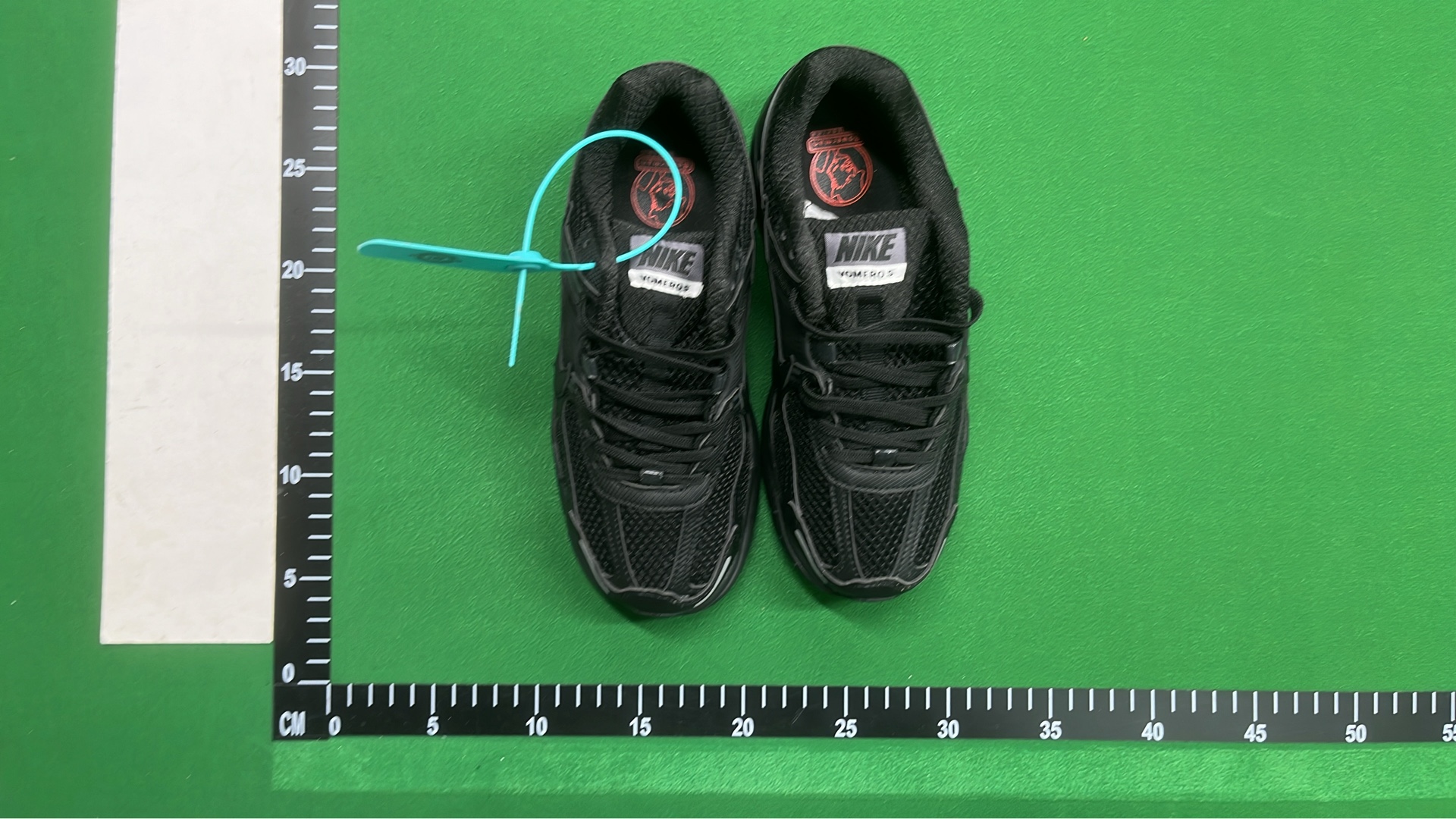 Nike Air Zoom Vomero 10 Running Shoes for Men