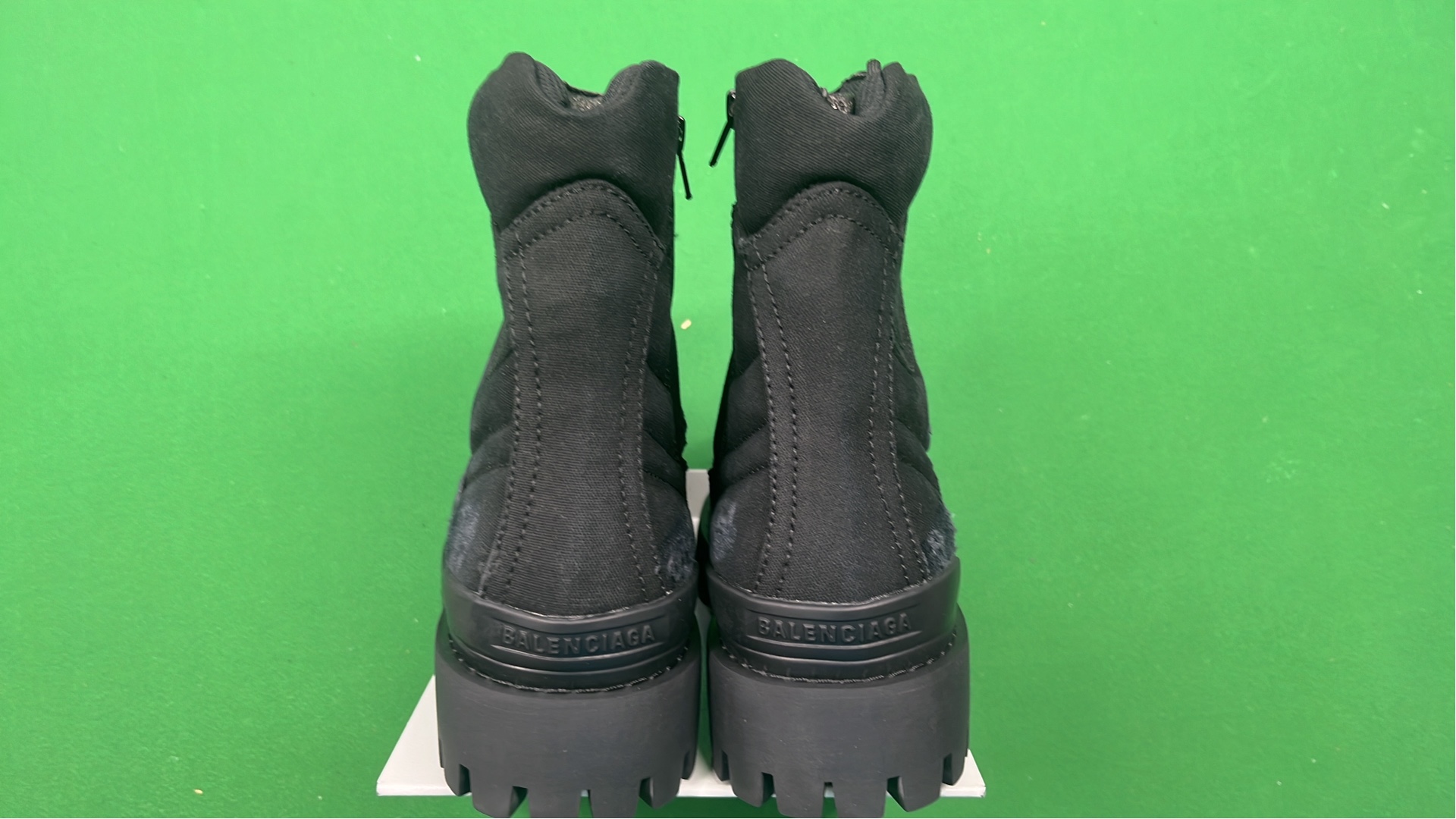 Black High-Top Lace-Up Combat Boots for Men and Women