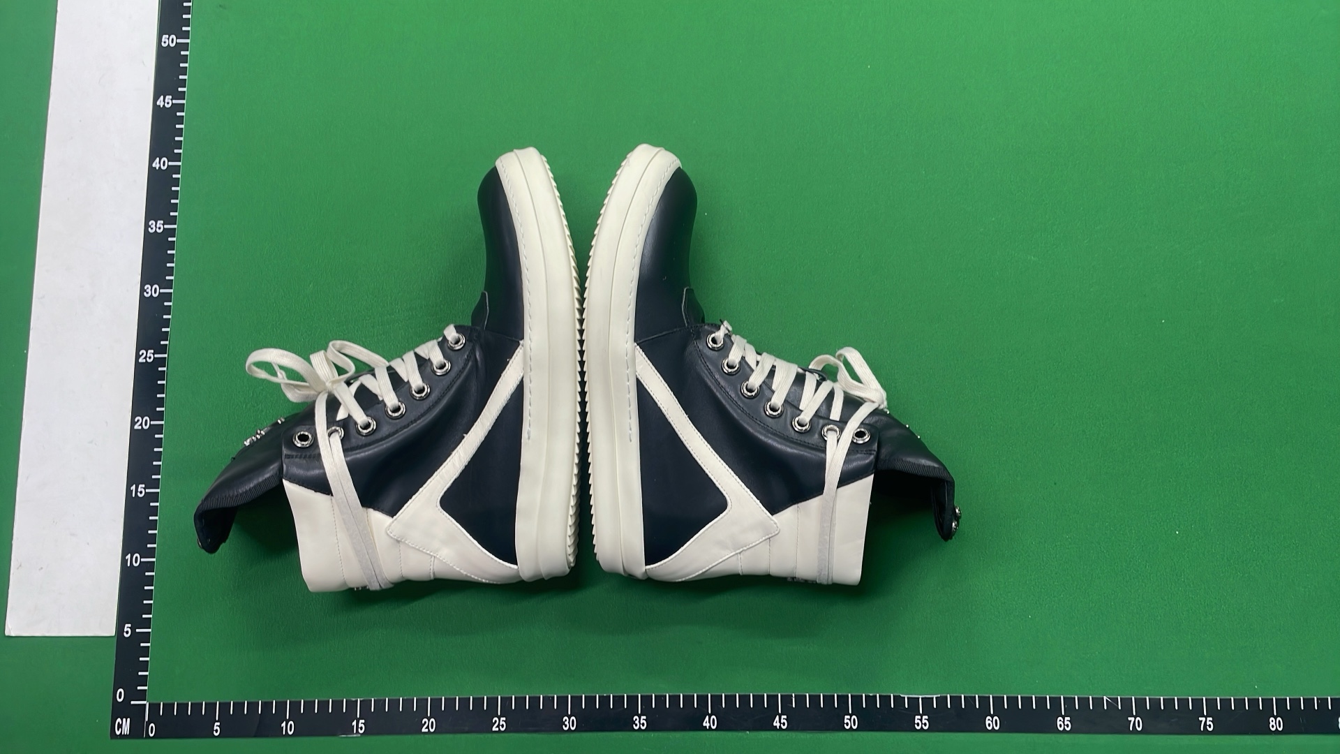 Thr3adz Essentials Black & White Sneakers - Urban Street Style