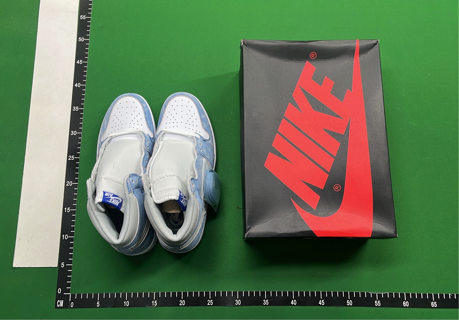 Air Jordan 1 High Blue Denim Edition Sneakers