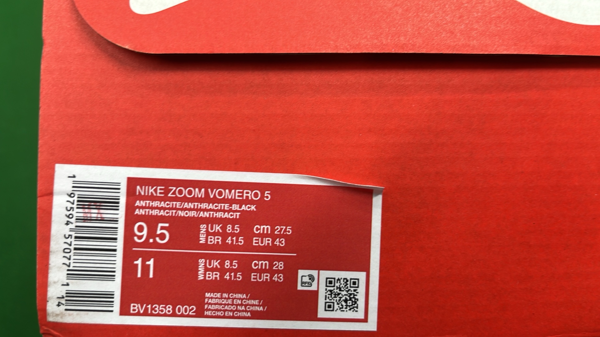 White Mesh Running Shoes with Breathable Design