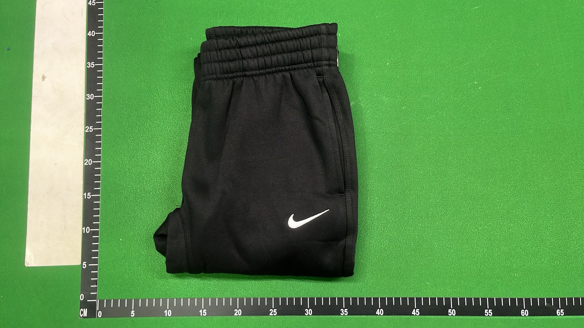 Nike Men's Therma-FIT Sweatpants - Comfortable Athletic Wear
