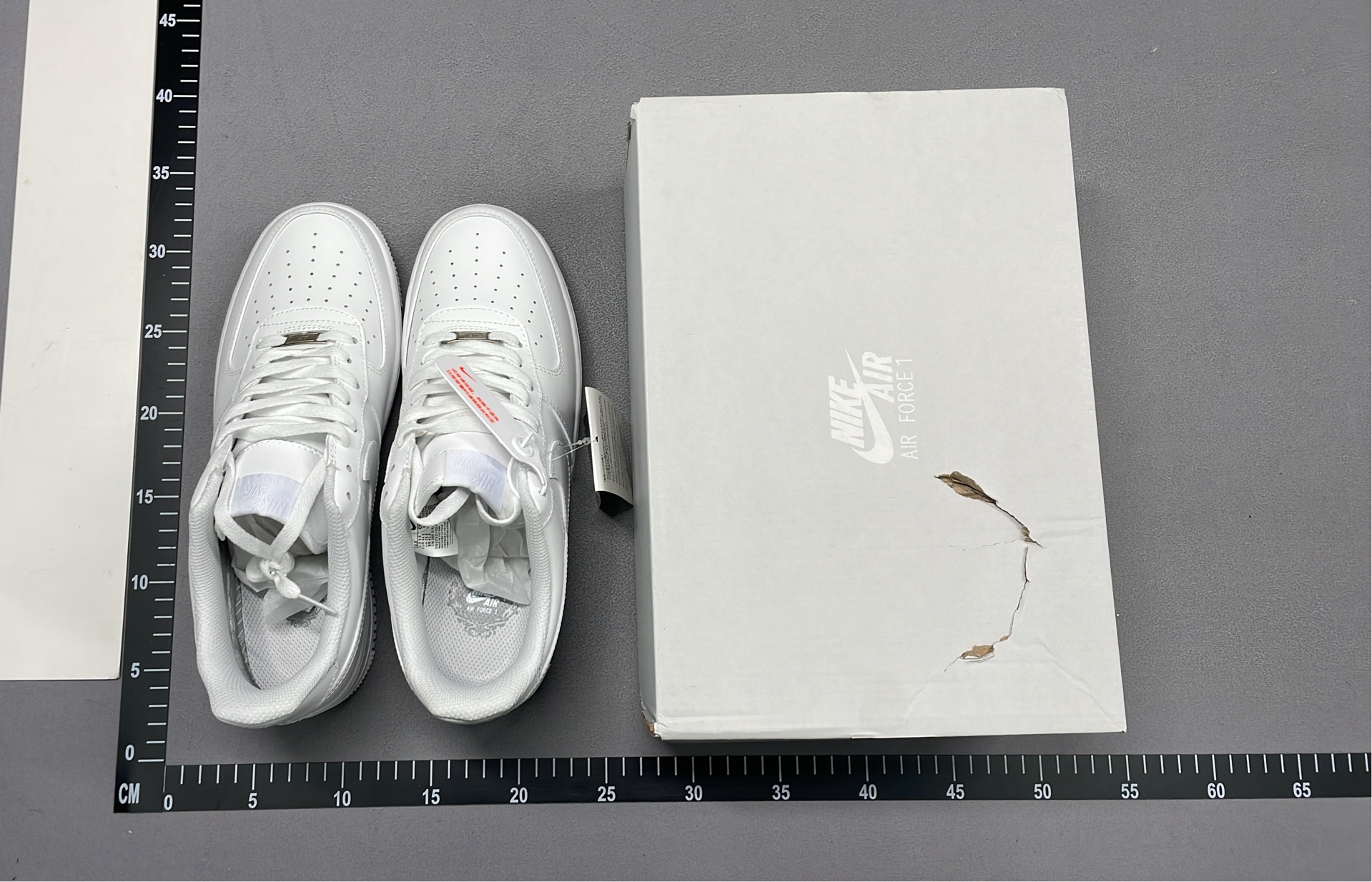 Nike Air Force 1 Low White Green Swoosh Gold Logo