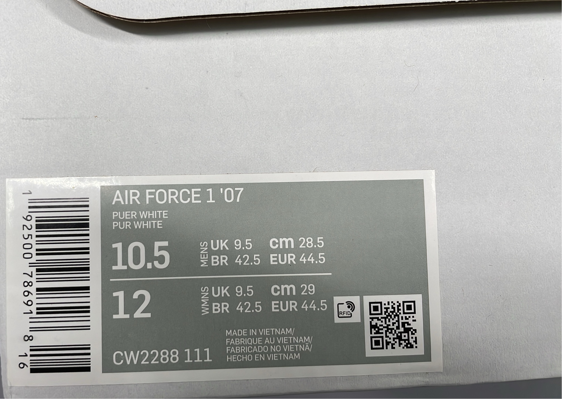 Nike Air Force 1 Low White Green Swoosh Gold Logo