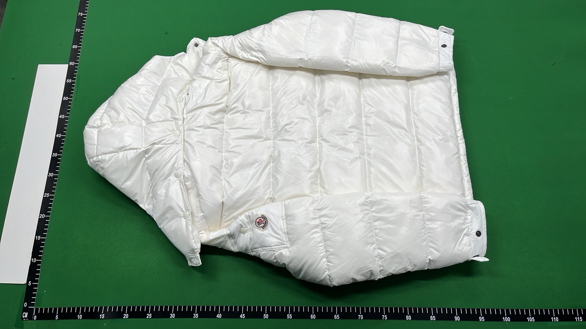 Moncler Women's White Down Jacket with Hood and Logo Patch