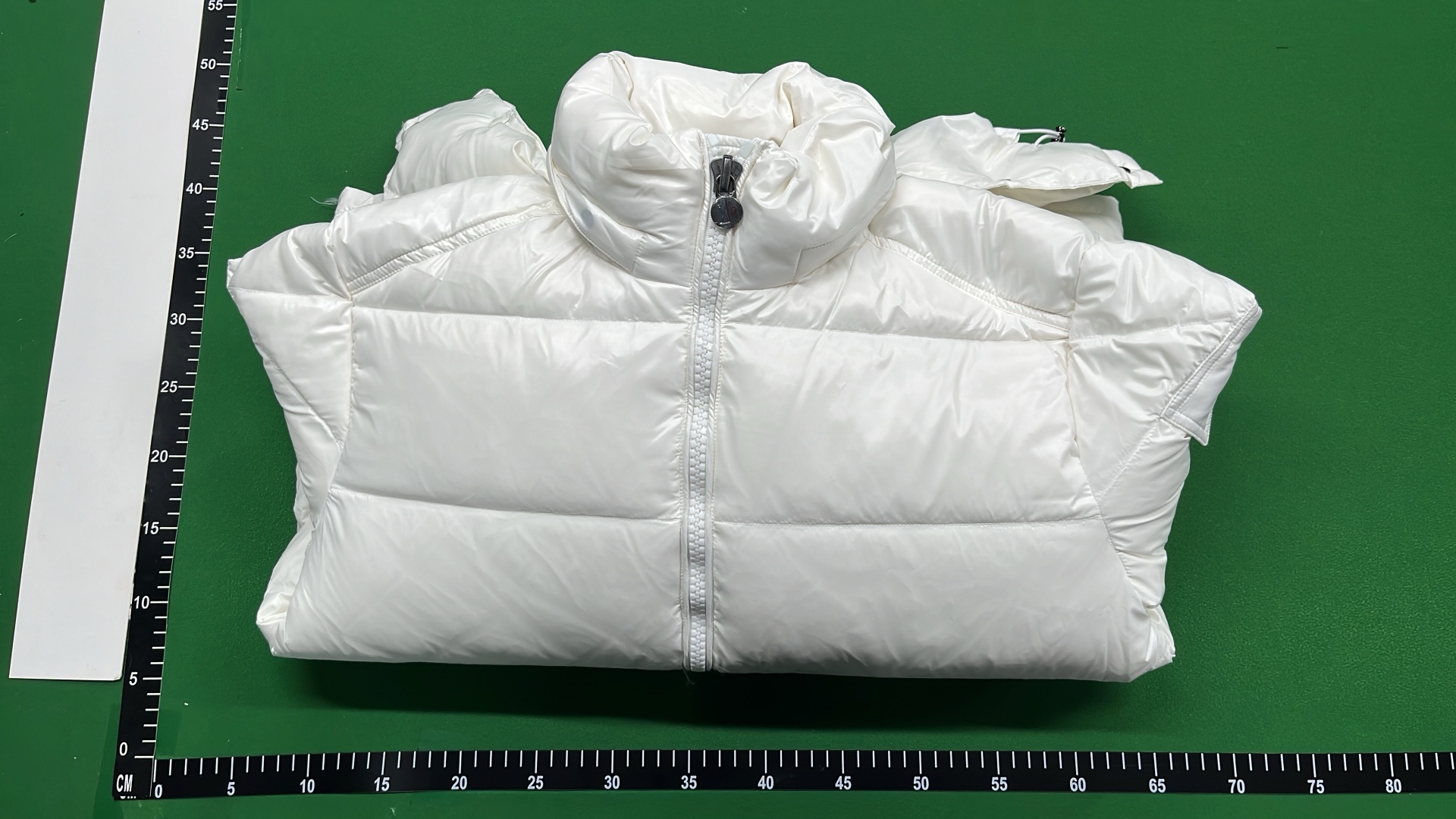 Moncler Women's White Down Jacket with Hood and Logo Patch