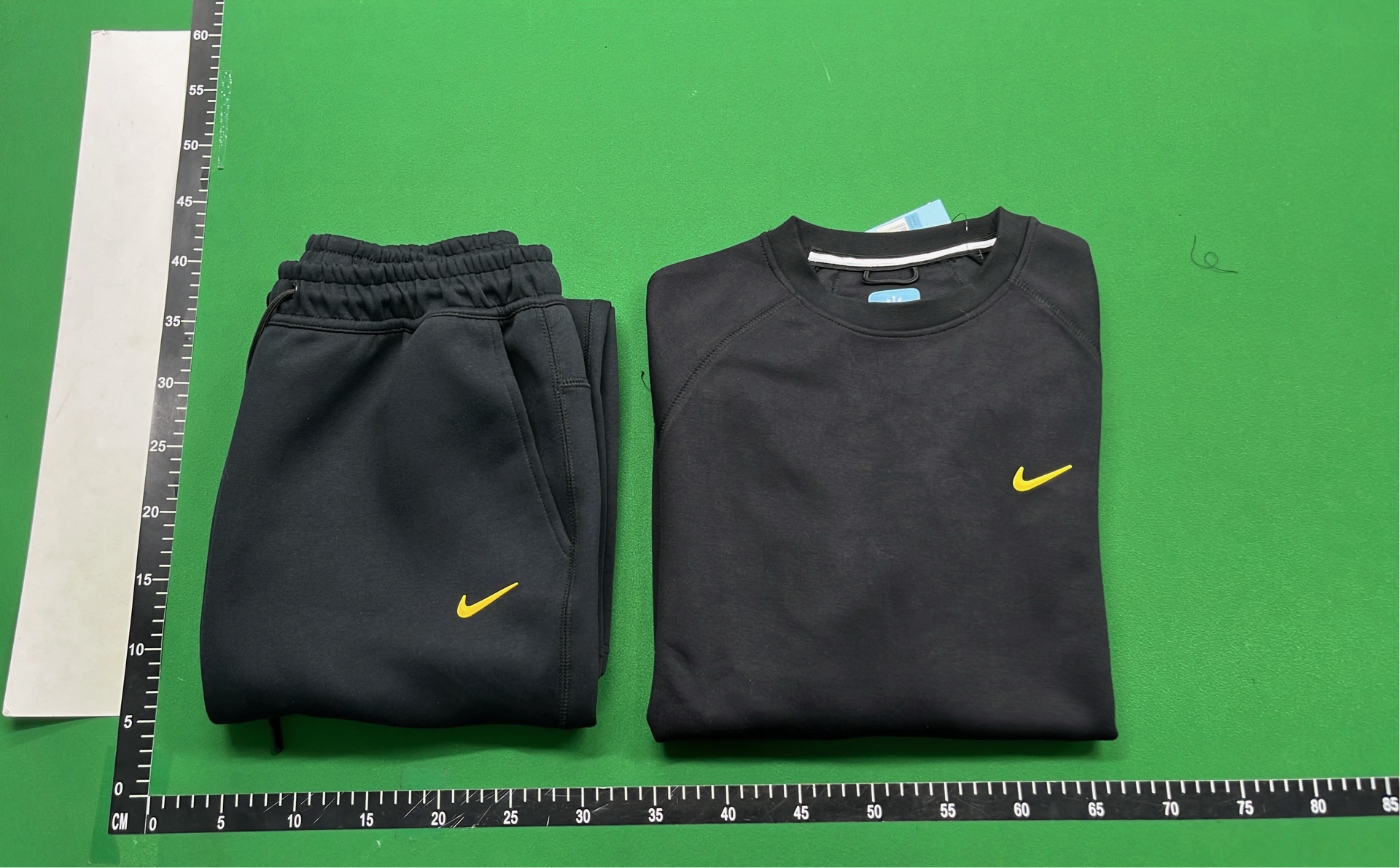 Men's Hoodie and Jogger Set - Sportswear Tracksuit for Casual Wear