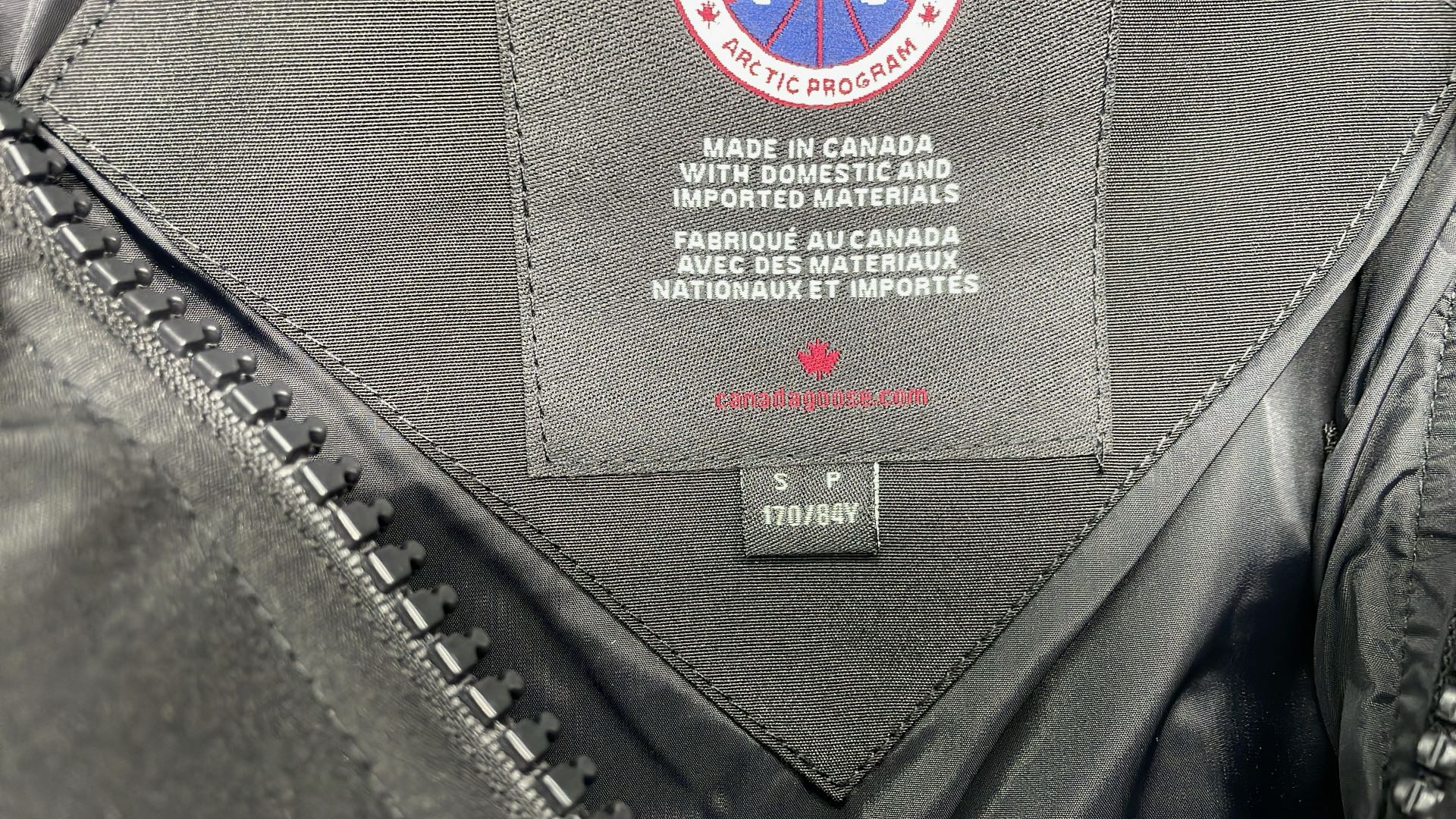 Men's Gray Down Jacket with Hood and Logo Patch