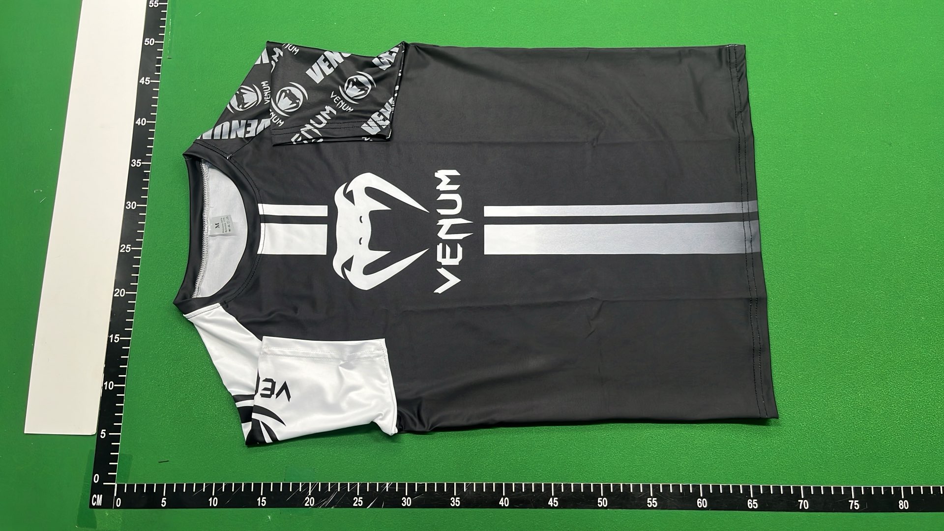 VENUM King of Fighters Short Sleeve Rash Guard